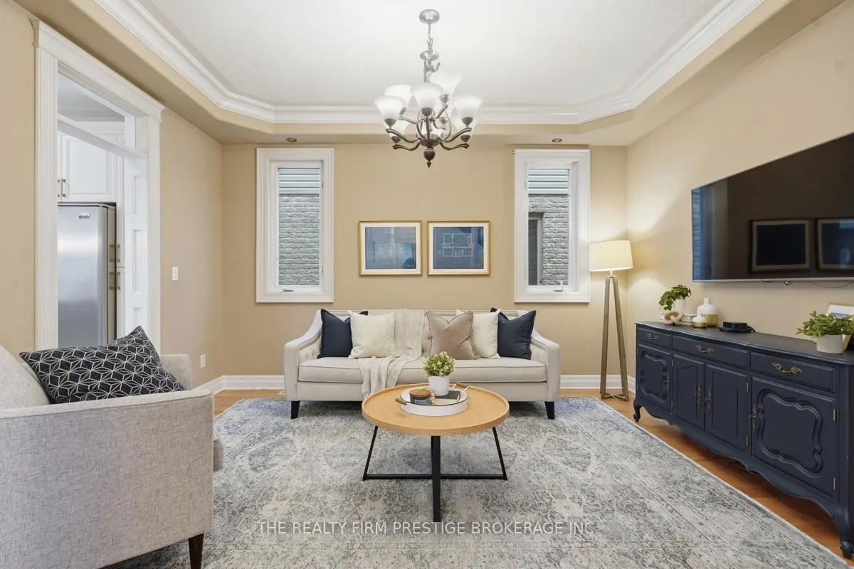 Photo 7 of 2051 Westpoint Heights, London, South V — HOMEH