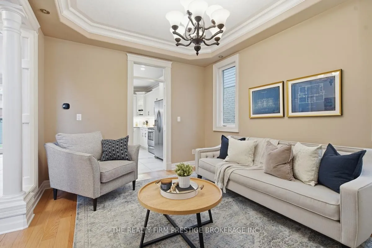 Photo 8 of 2051 Westpoint Heights, London, South V — HOMEH