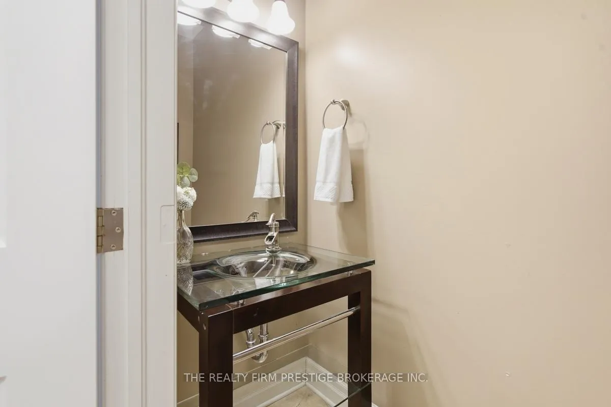 Photo 21 of 2051 Westpoint Heights, London, South V — HOMEH