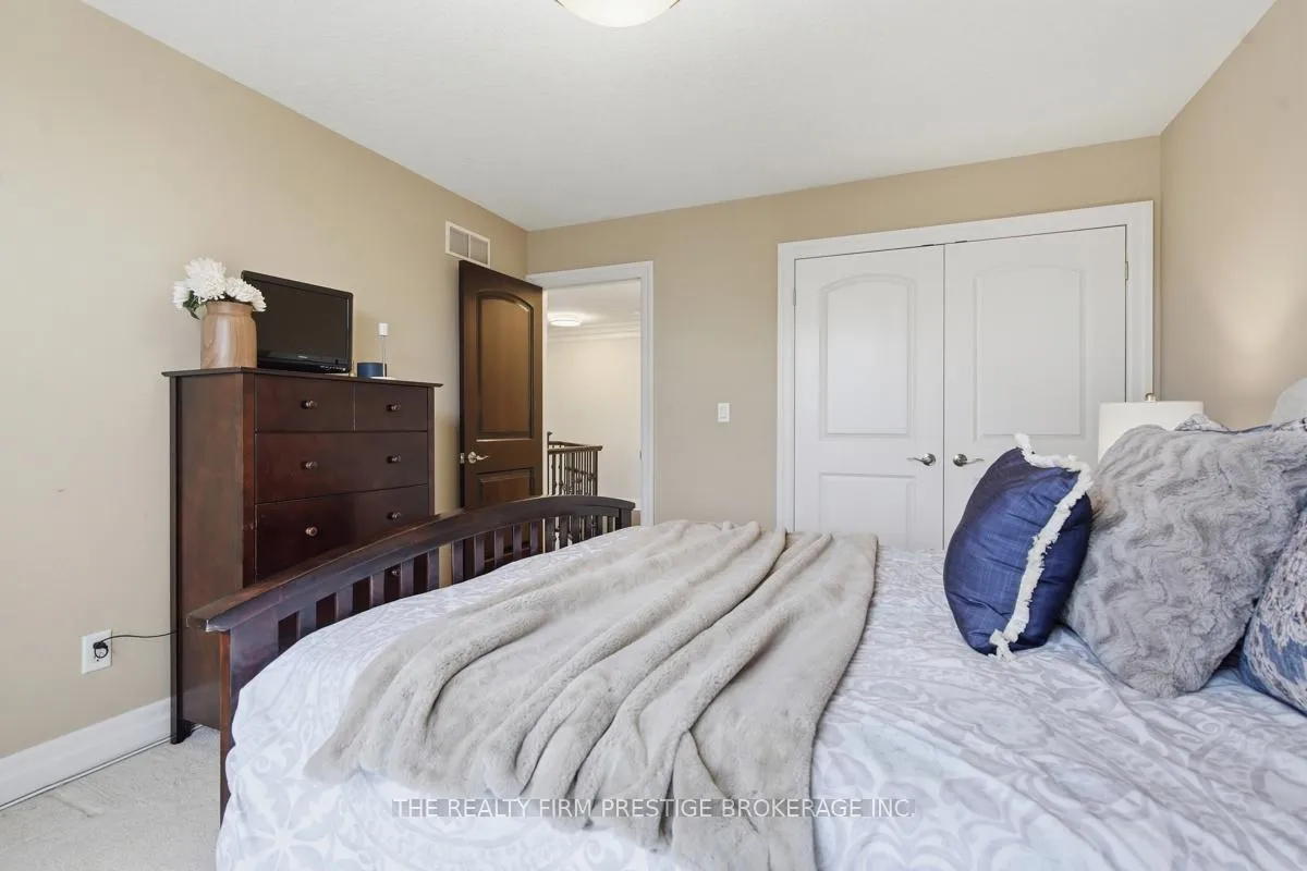 Photo 34 of 2051 Westpoint Heights, London, South V — HOMEH