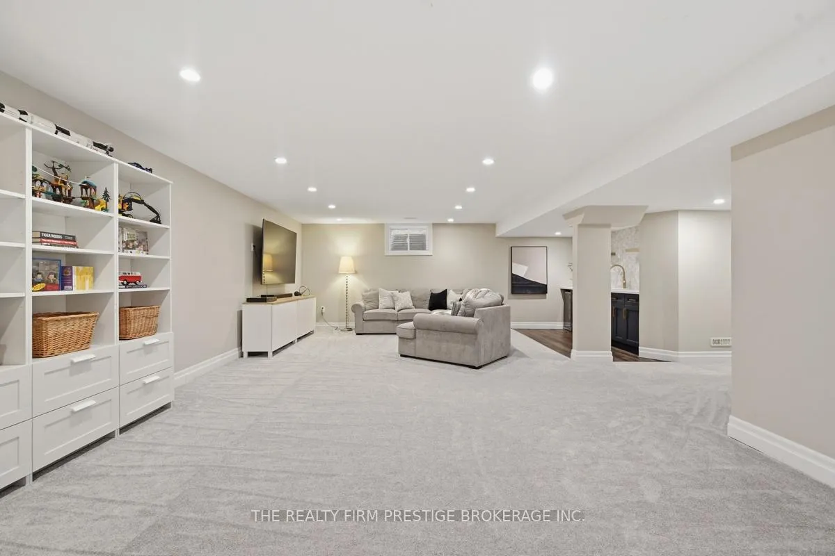Photo 36 of 2051 Westpoint Heights, London, South V — HOMEH