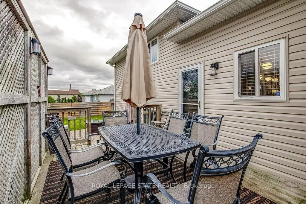 Photo 41 of 6 Donna Drive, Haldimand — HOMEH