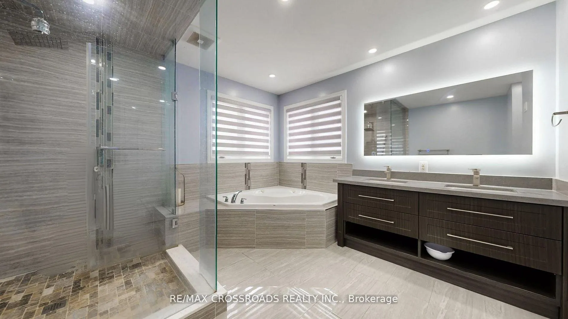 Photo 32 of 23 Oakborough Drive, Markham, Box Grove — HOMEH
