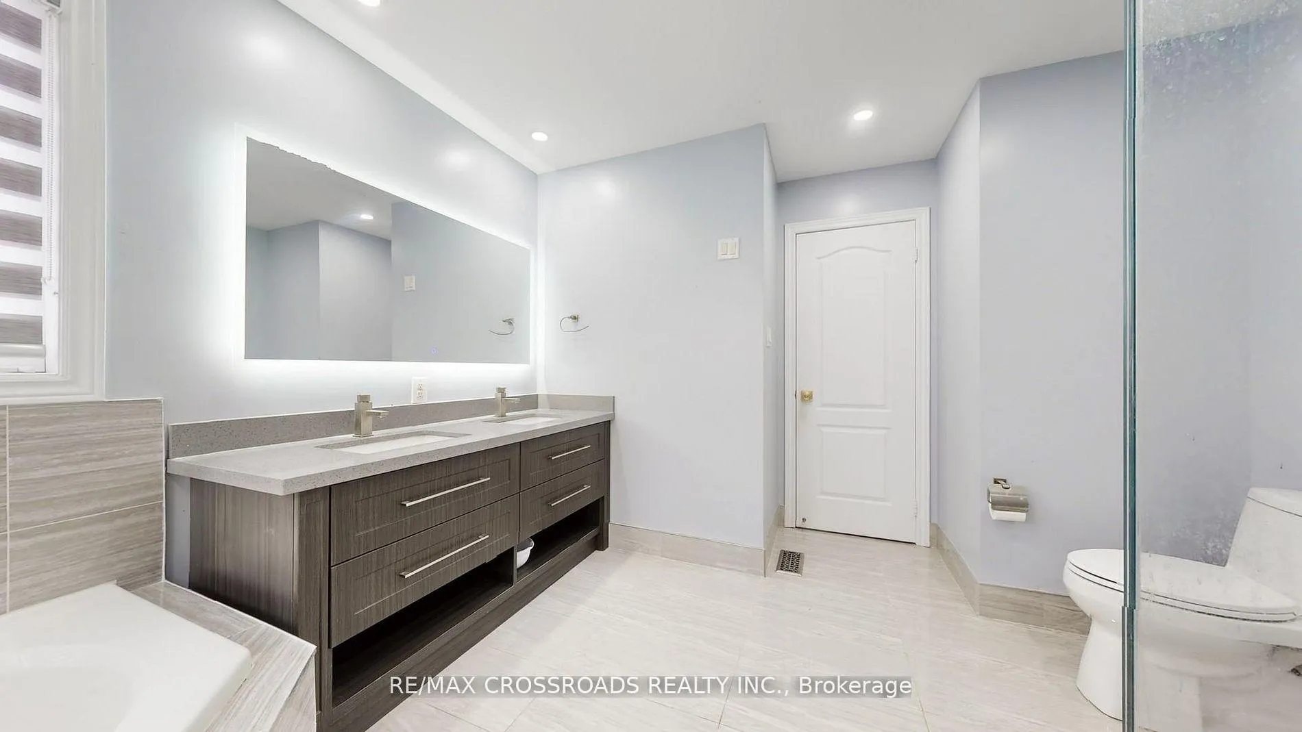 Photo 33 of 23 Oakborough Drive, Markham, Box Grove — HOMEH