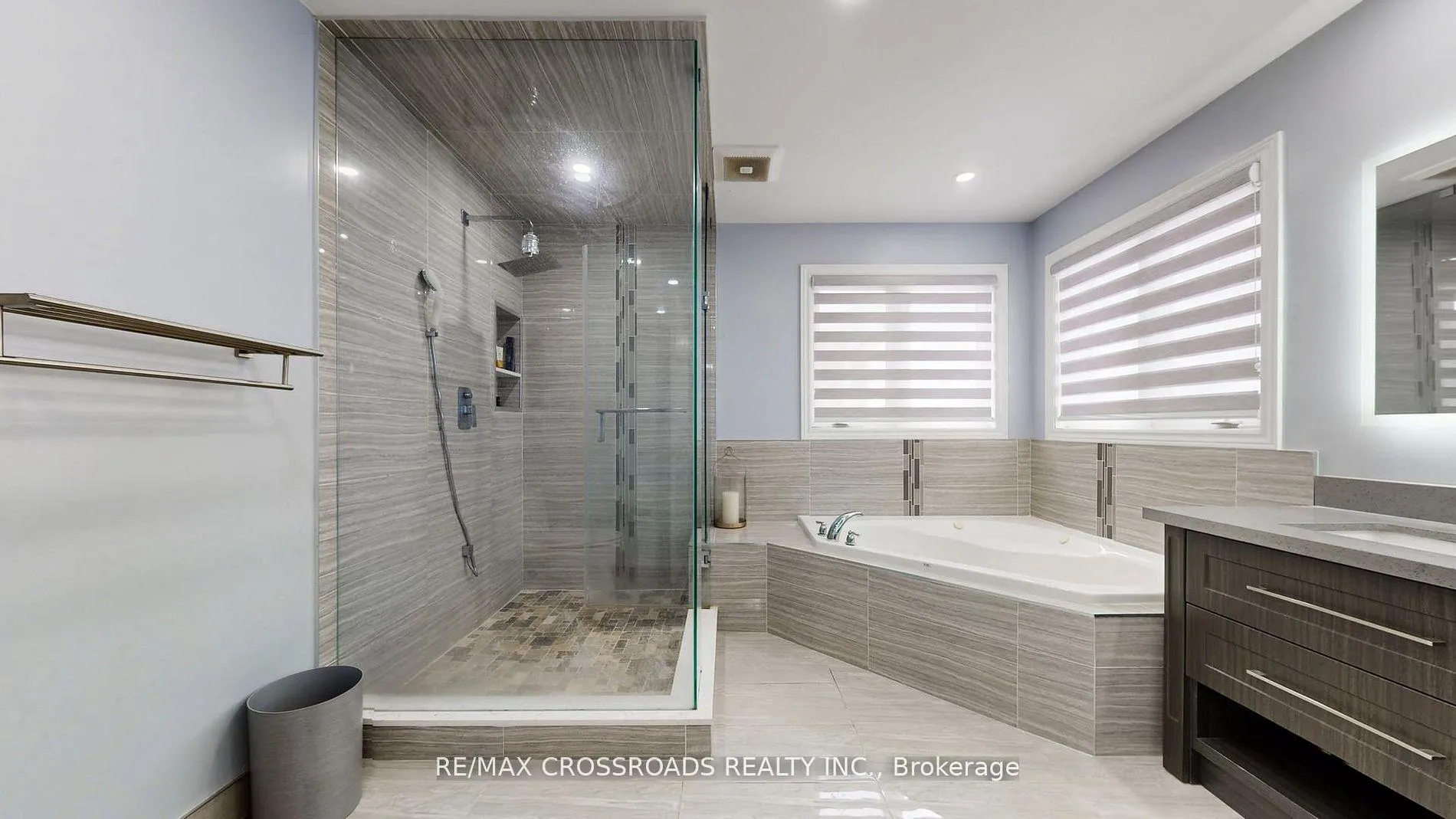 Photo 34 of 23 Oakborough Drive, Markham, Box Grove — HOMEH