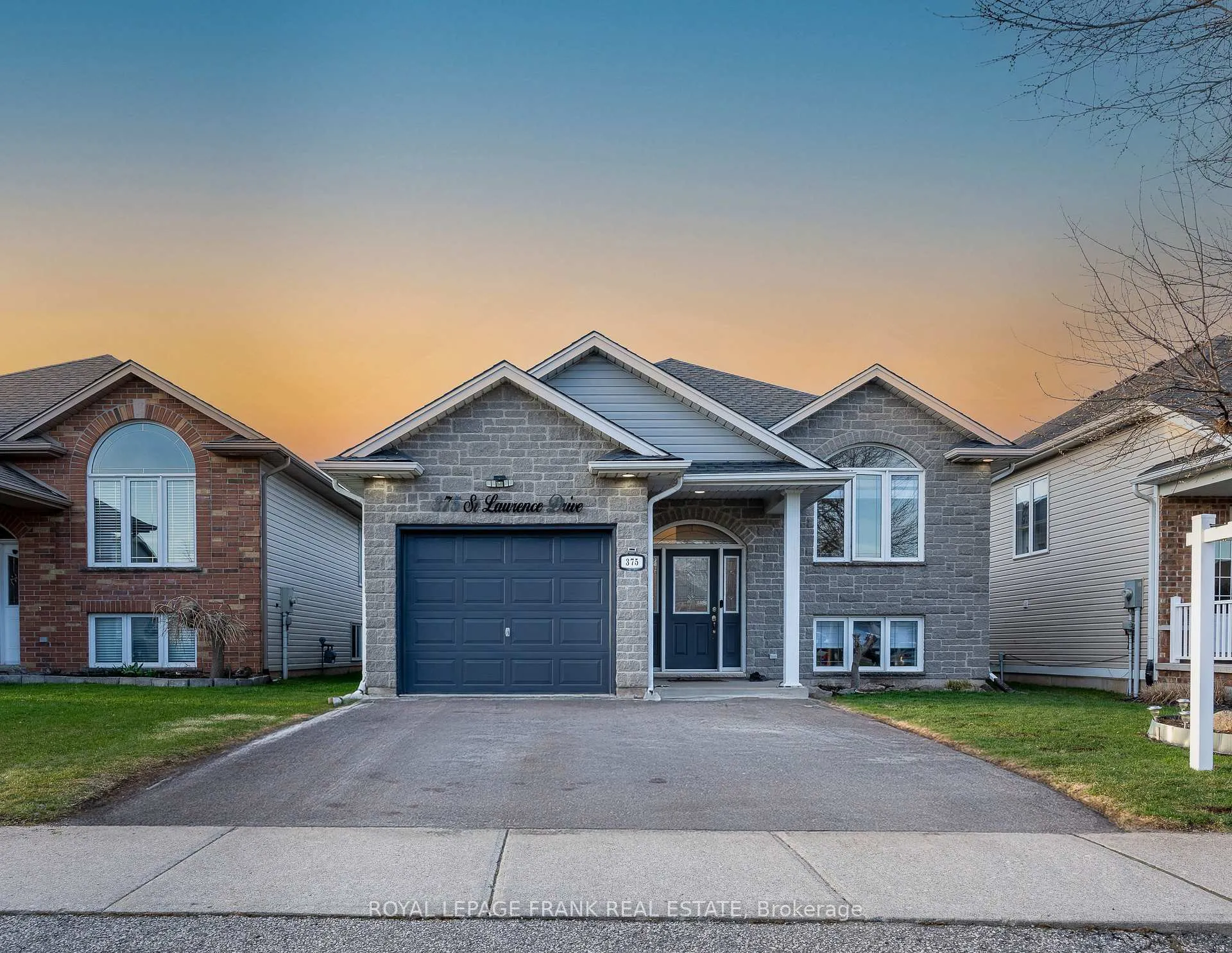 Photo 2 of 375 St Lawrence Drive, Welland, N. Welland — HOMEH