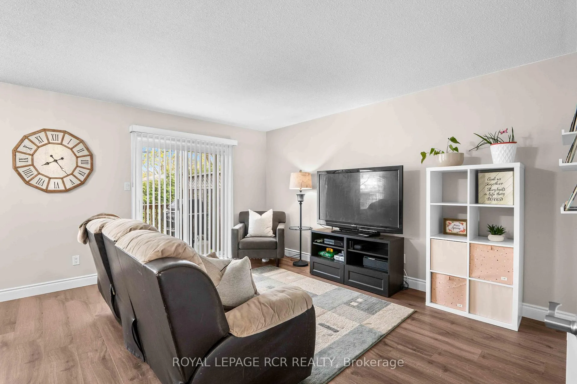 Photo 16 of Unit 8, 31 Parkview Drive, Orangeville — HOMEH