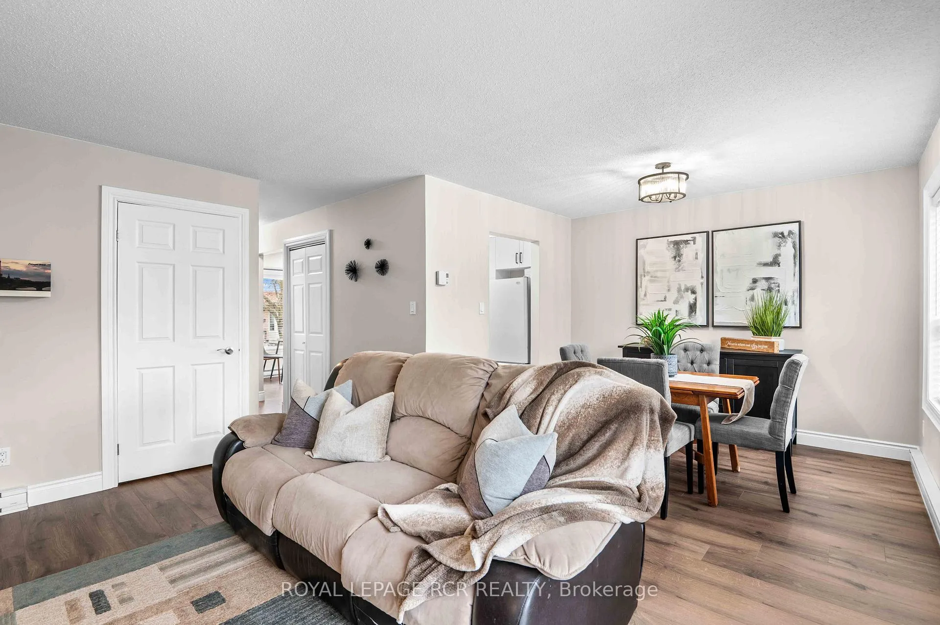 Photo 19 of Unit 8, 31 Parkview Drive, Orangeville — HOMEH