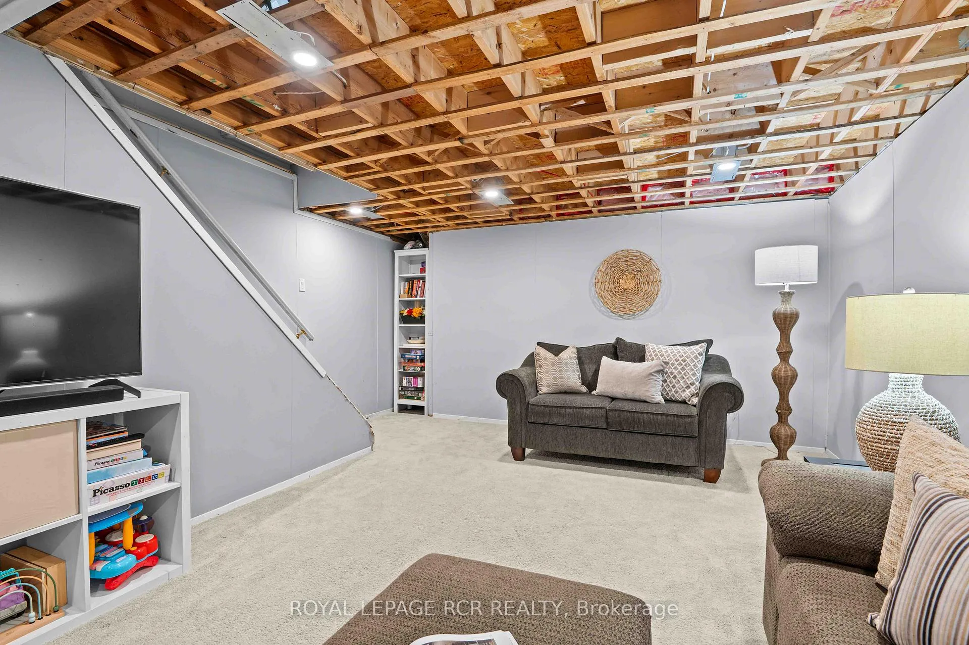 Photo 38 of Unit 8, 31 Parkview Drive, Orangeville — HOMEH