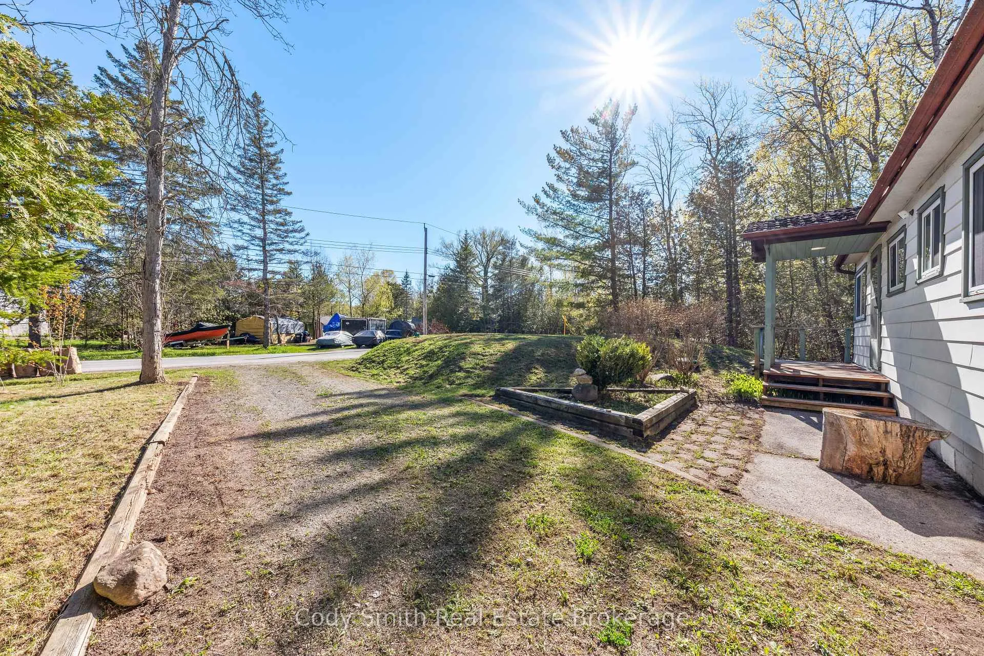 Photo 7 of 183 Paradise Avenue, Tay, Port McNicoll — HOMEH