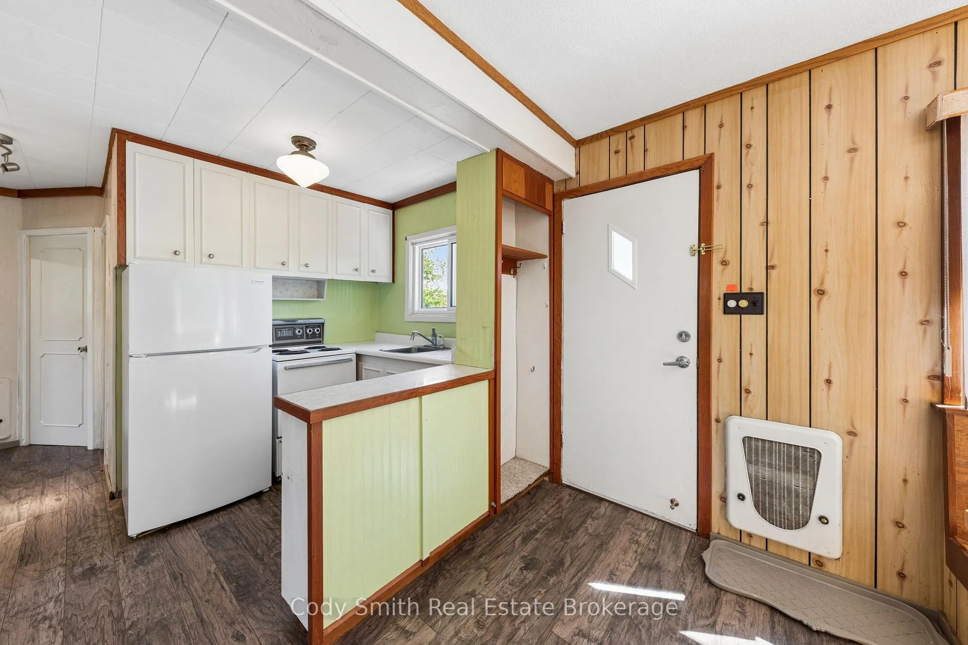 Photo 10 of 183 Paradise Avenue, Tay, Port McNicoll — HOMEH
