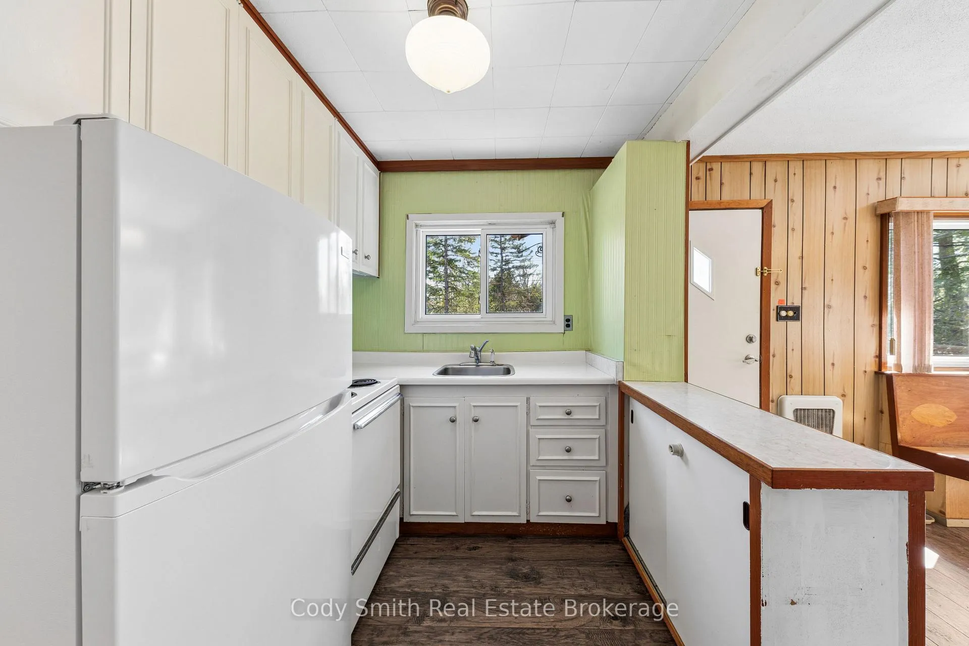 Photo 13 of 183 Paradise Avenue, Tay, Port McNicoll — HOMEH
