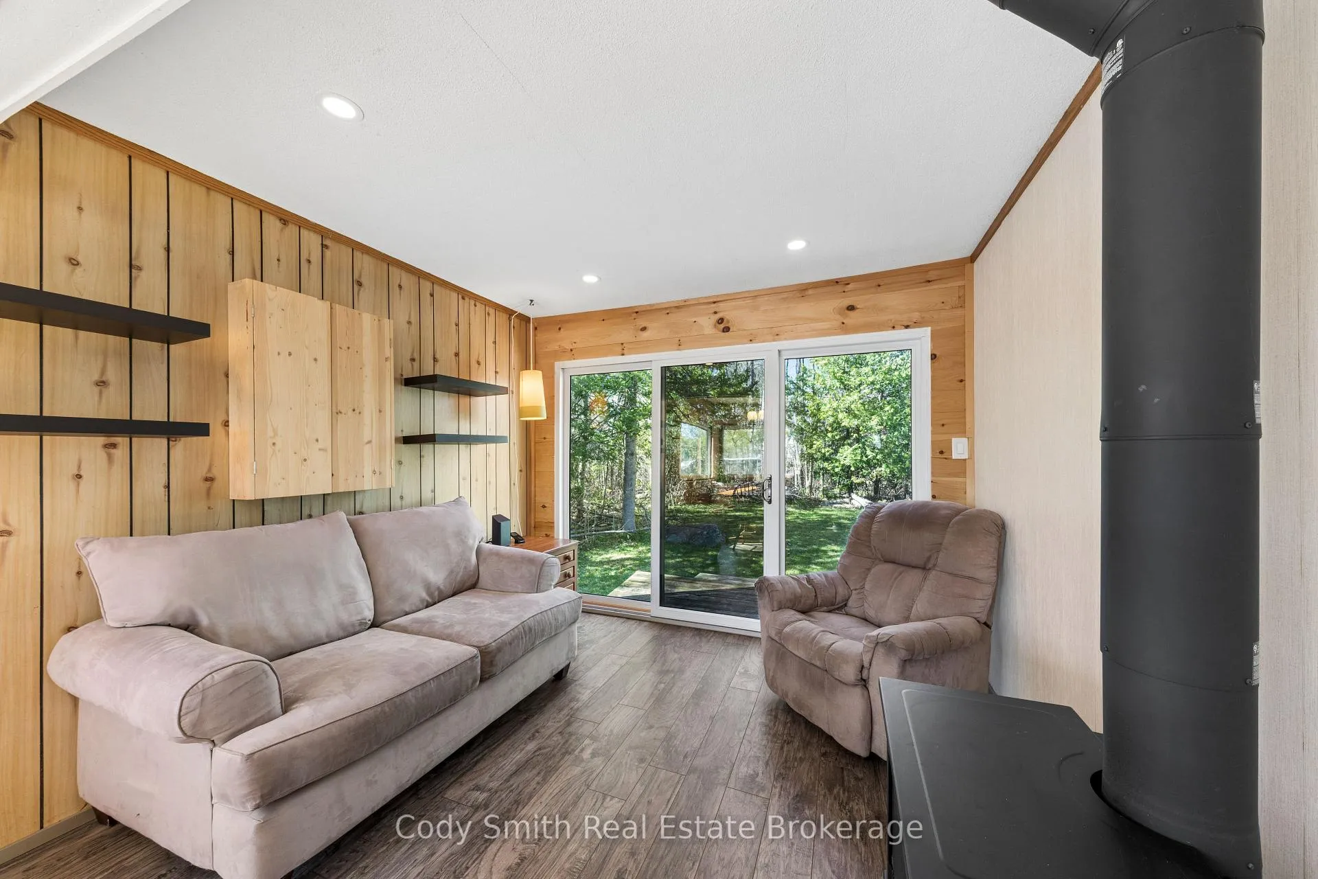 Photo 18 of 183 Paradise Avenue, Tay, Port McNicoll — HOMEH