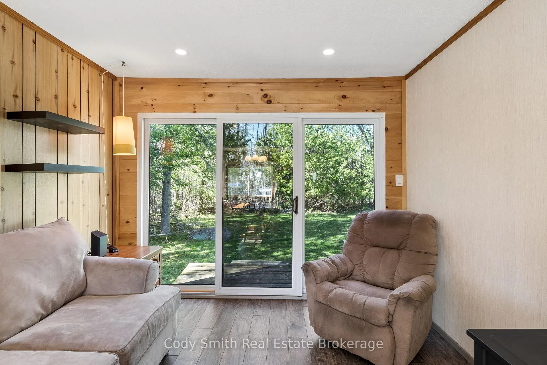 Photo 19 of 183 Paradise Avenue, Tay, Port McNicoll — HOMEH