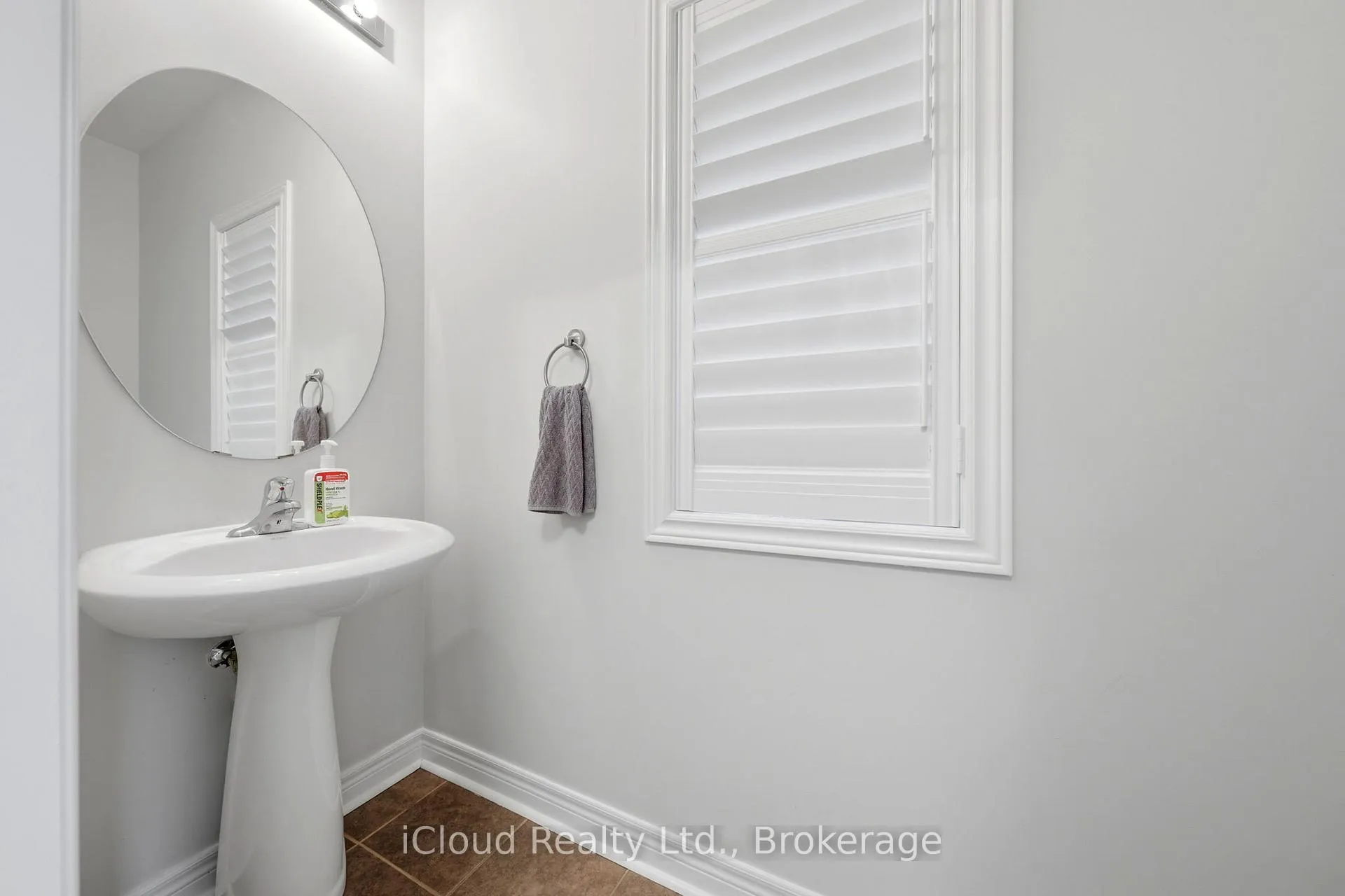 Photo 6 of 23 Sweetner Drive, Whitchurch-Stouffville, Stouffville — HOMEH