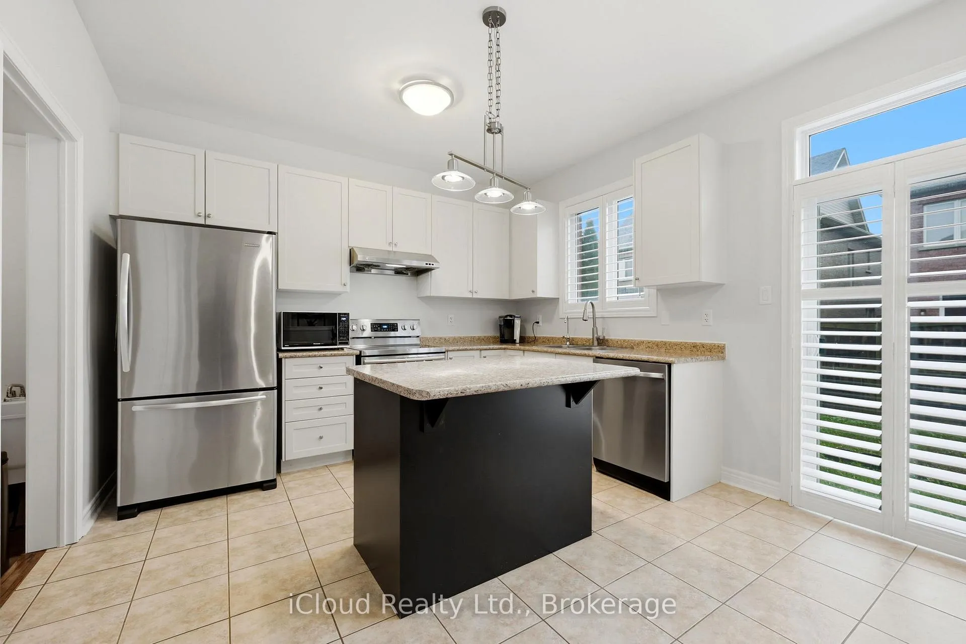 Photo 14 of 23 Sweetner Drive, Whitchurch-Stouffville, Stouffville — HOMEH