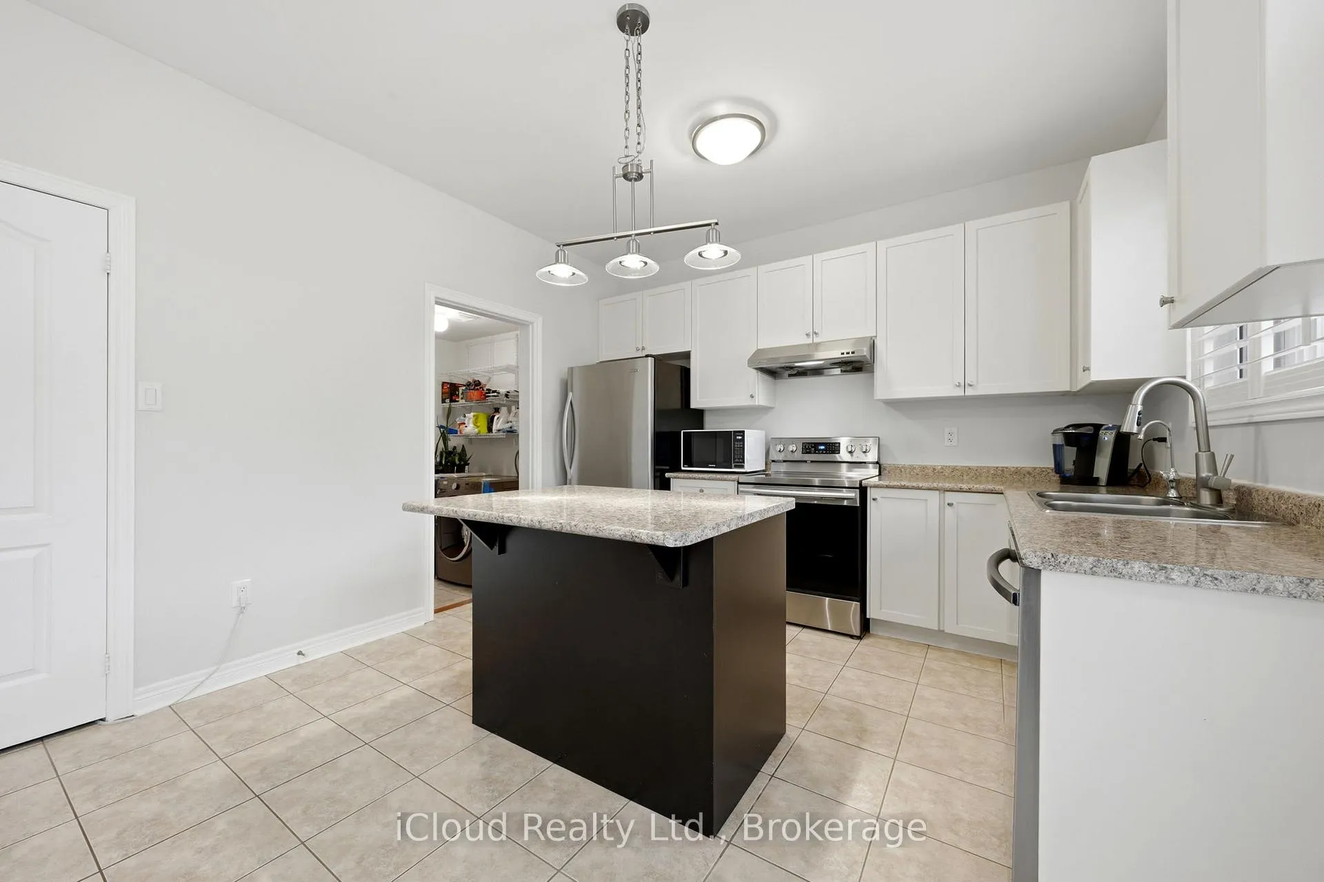 Photo 15 of 23 Sweetner Drive, Whitchurch-Stouffville, Stouffville — HOMEH