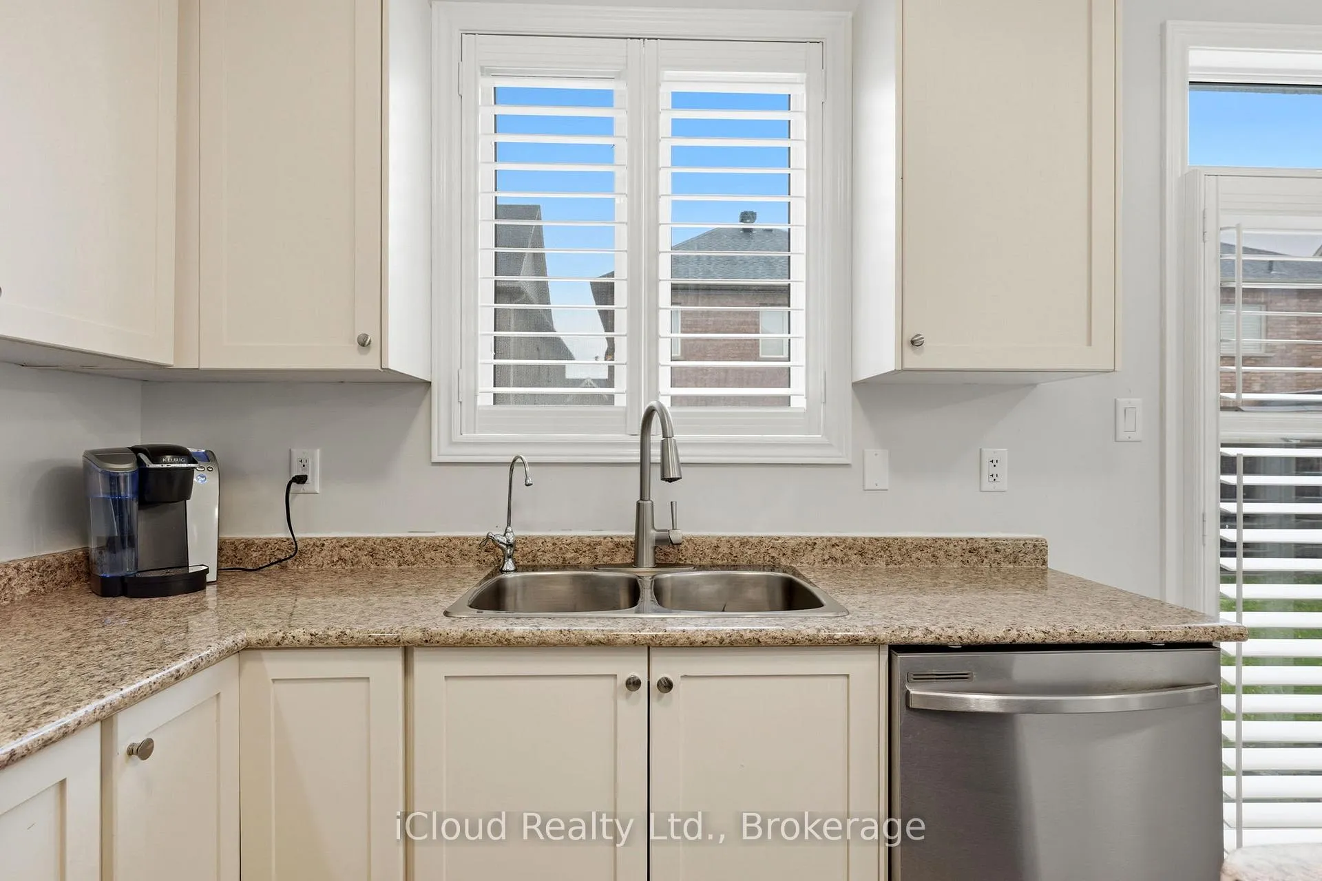 Photo 16 of 23 Sweetner Drive, Whitchurch-Stouffville, Stouffville — HOMEH