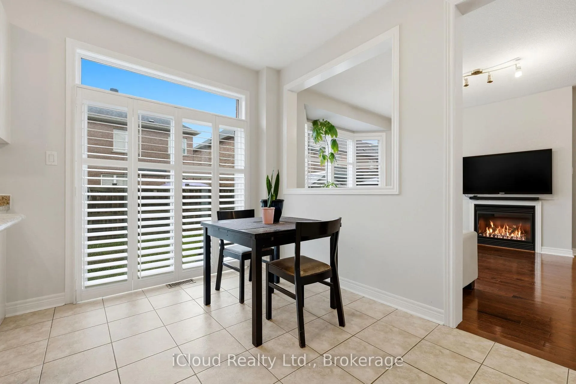 Photo 19 of 23 Sweetner Drive, Whitchurch-Stouffville, Stouffville — HOMEH