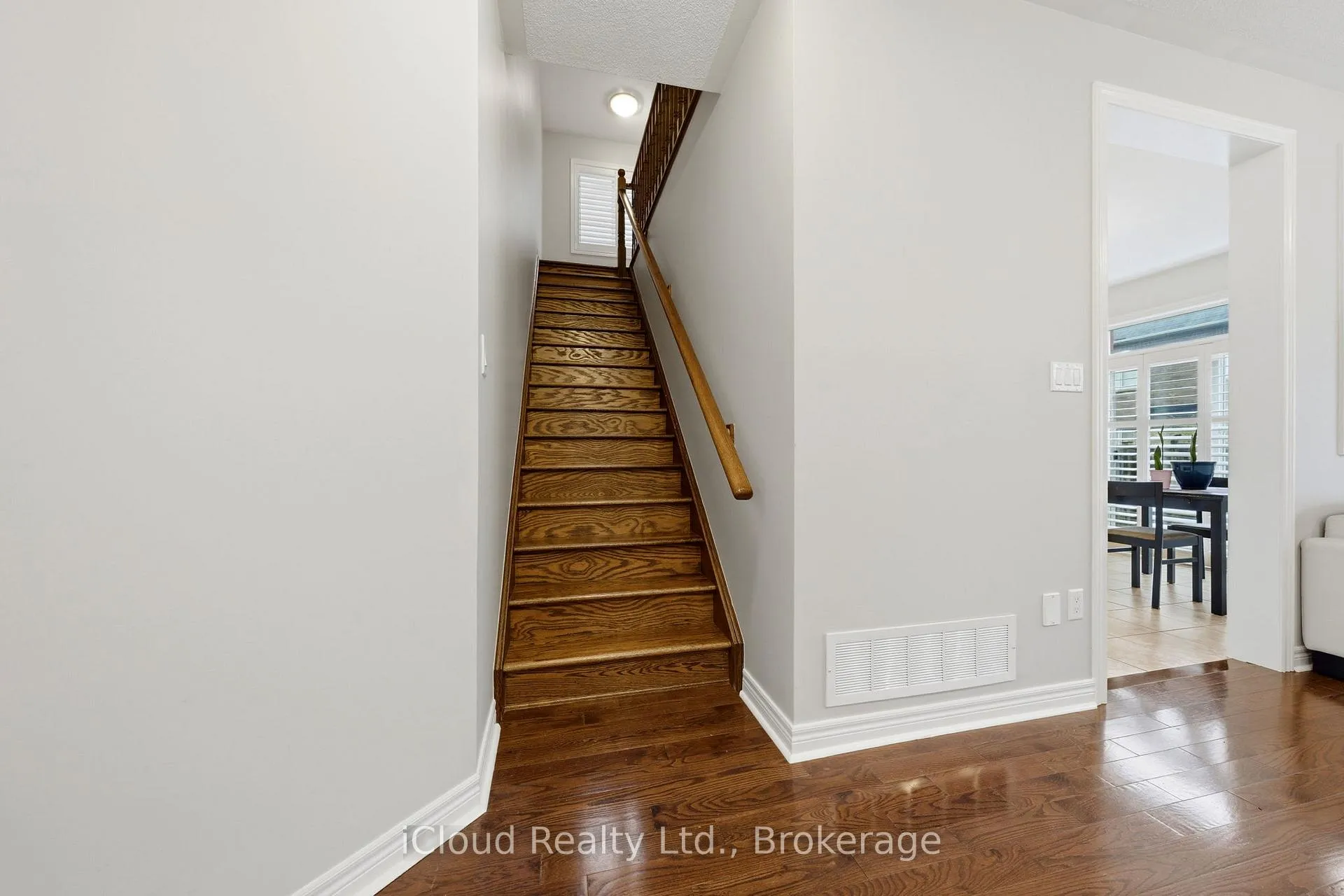 Photo 21 of 23 Sweetner Drive, Whitchurch-Stouffville, Stouffville — HOMEH