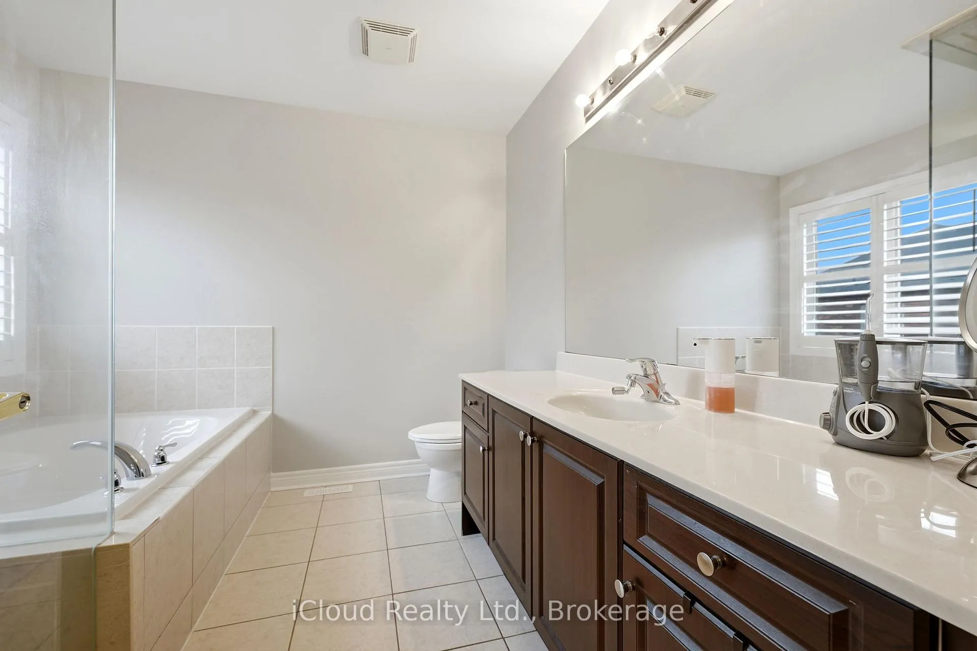 Photo 24 of 23 Sweetner Drive, Whitchurch-Stouffville, Stouffville — HOMEH