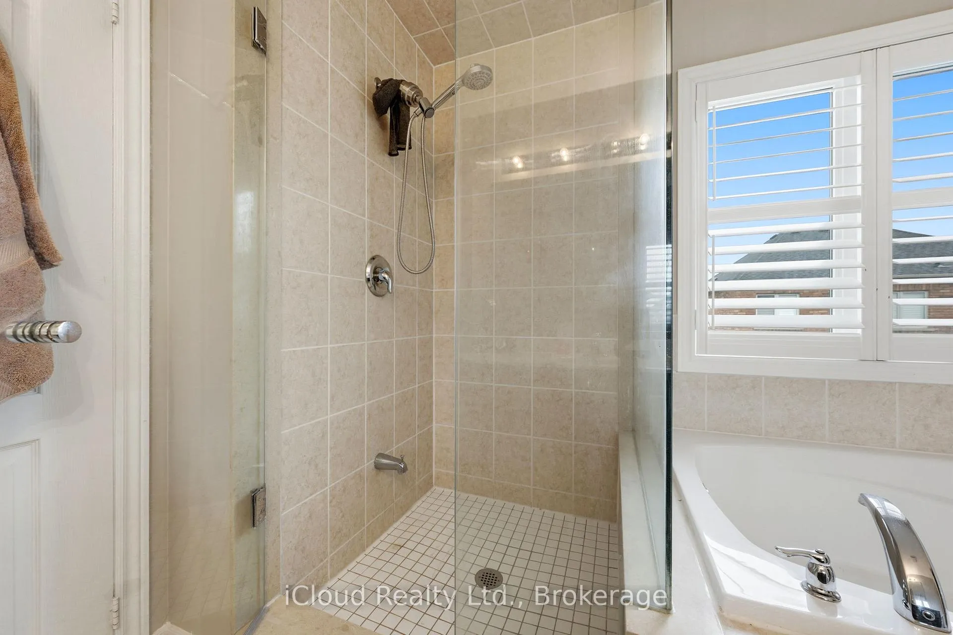 Photo 25 of 23 Sweetner Drive, Whitchurch-Stouffville, Stouffville — HOMEH