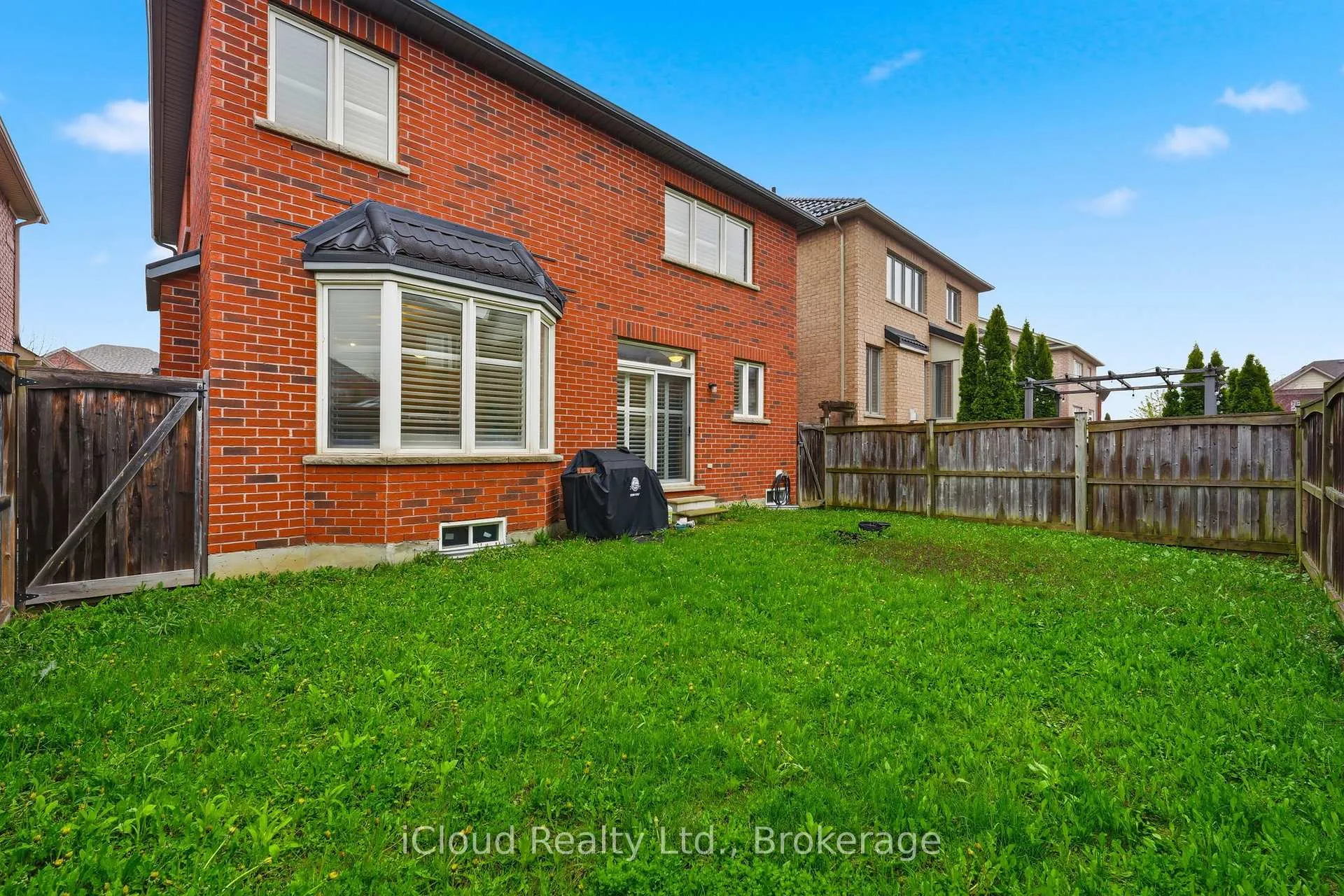 Photo 35 of 23 Sweetner Drive, Whitchurch-Stouffville, Stouffville — HOMEH