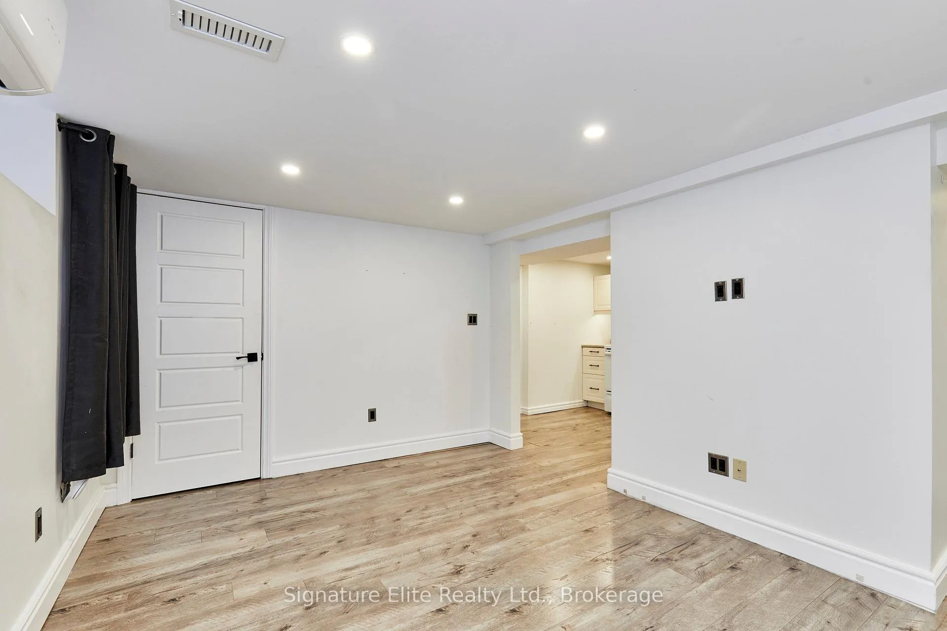 Photo 5 of Unit Bsmt, 371 O'connor Drive, Toronto, East York — HOMEH