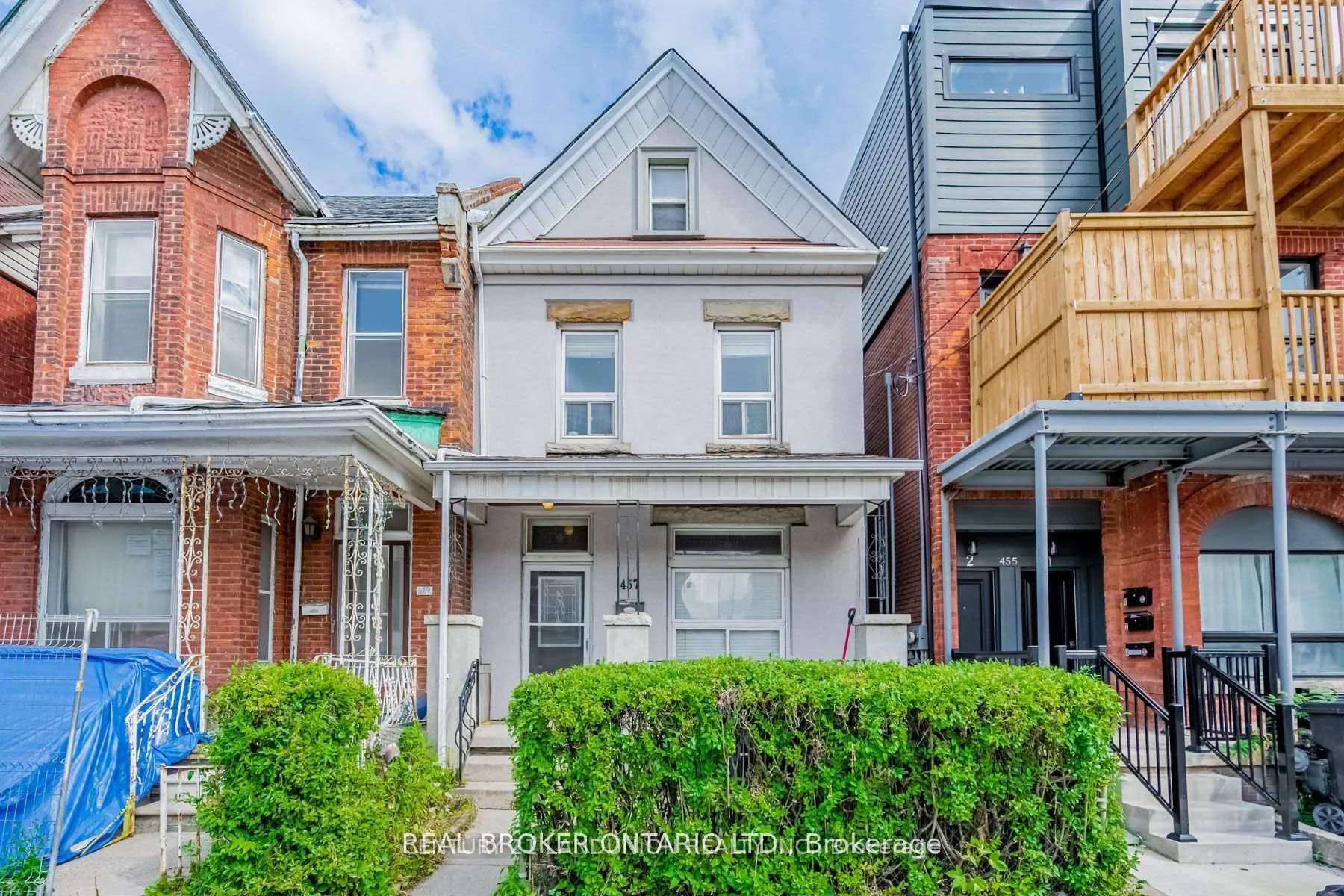 Front of 457 Ossington Avenue