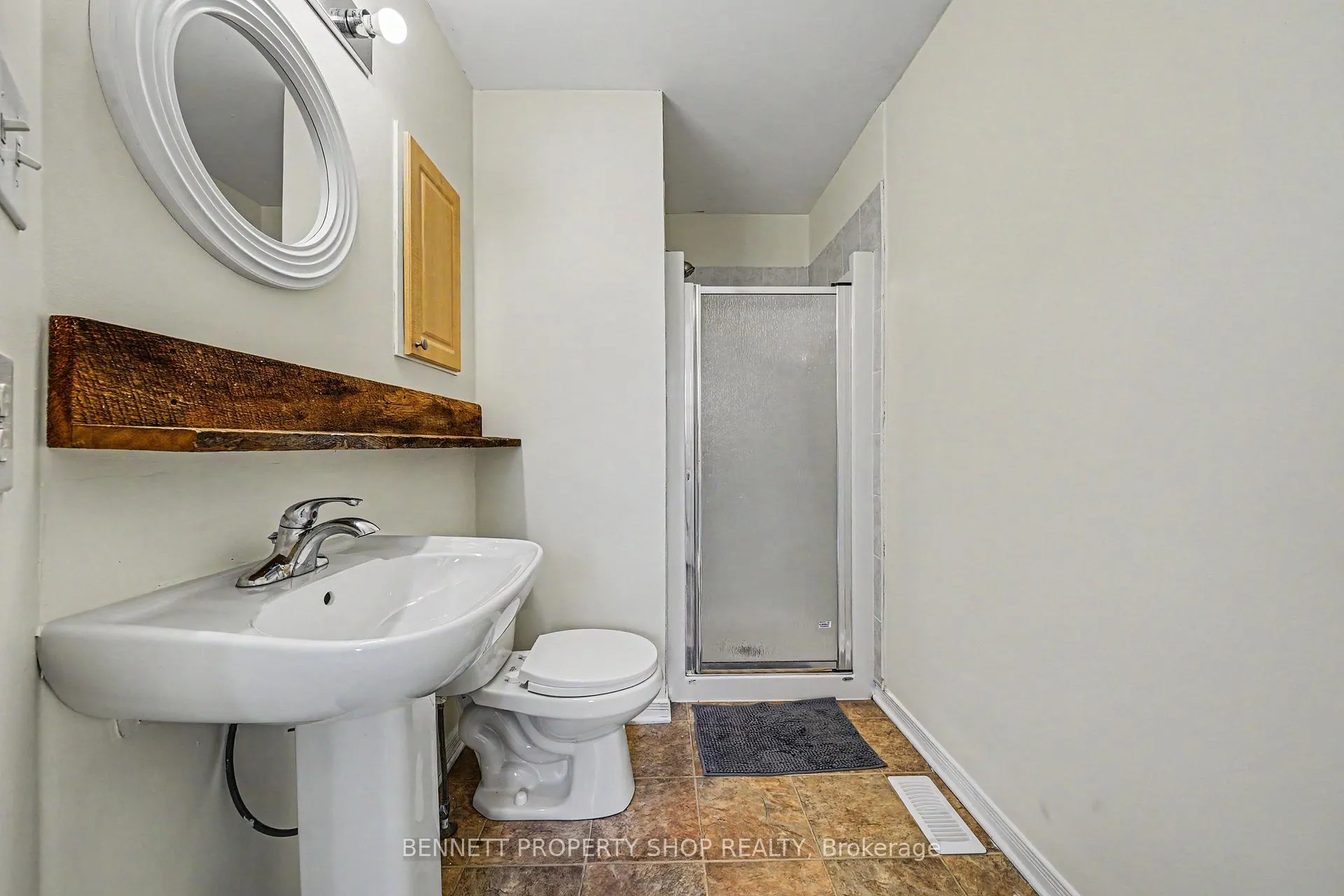 Photo 9 of 237 Kennevale Drive, Ottawa, Barrhaven - Cedargrove/Fraserdale — HOMEH
