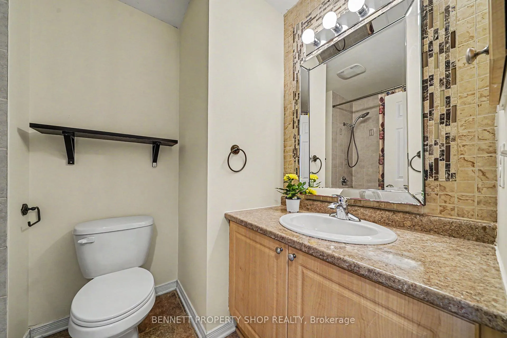 Photo 12 of 237 Kennevale Drive, Ottawa, Barrhaven - Cedargrove/Fraserdale — HOMEH