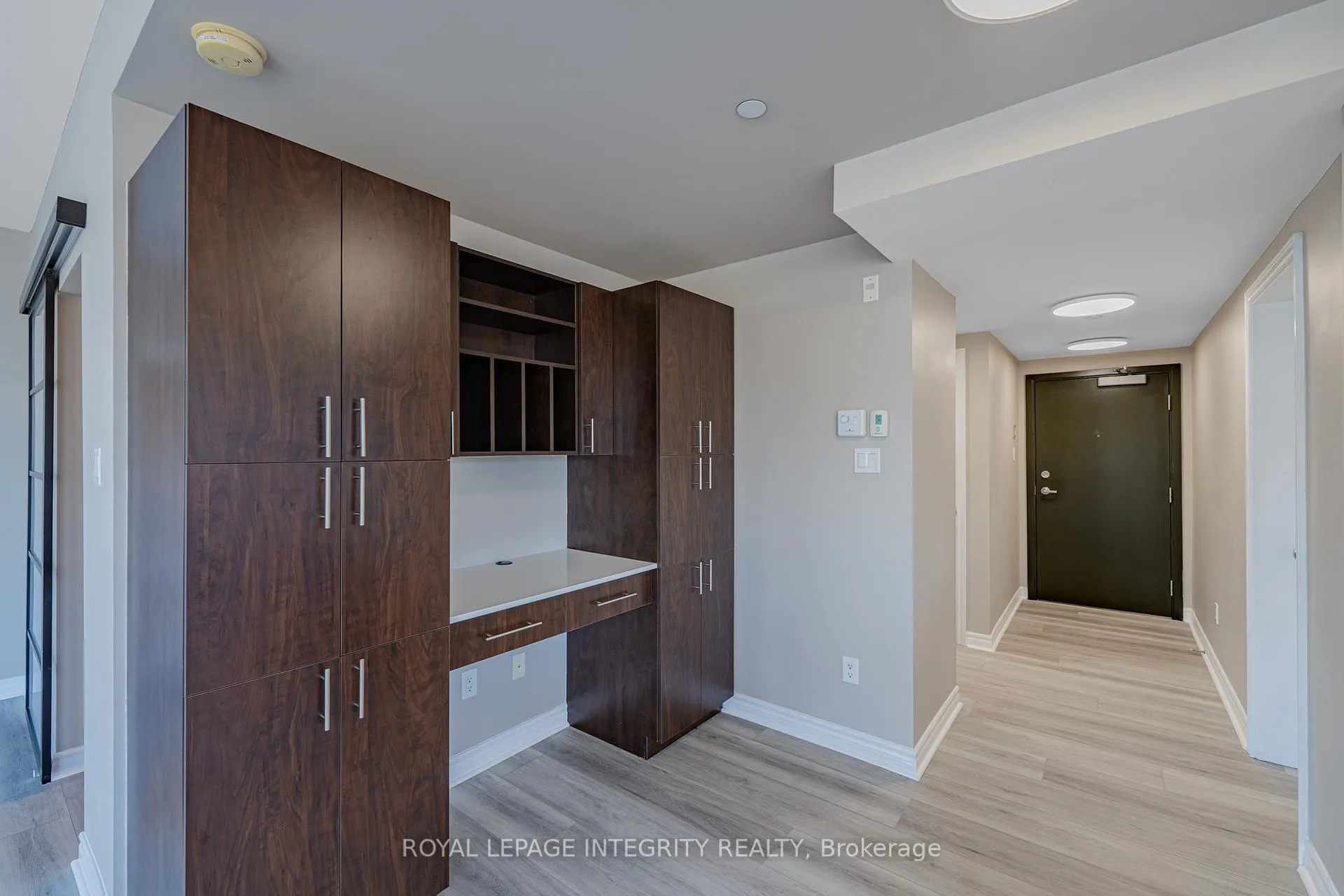 Photo 5 of Unit 305, 301 Bayrose Drive, Ottawa, Barrhaven - Strandherd — HOMEH