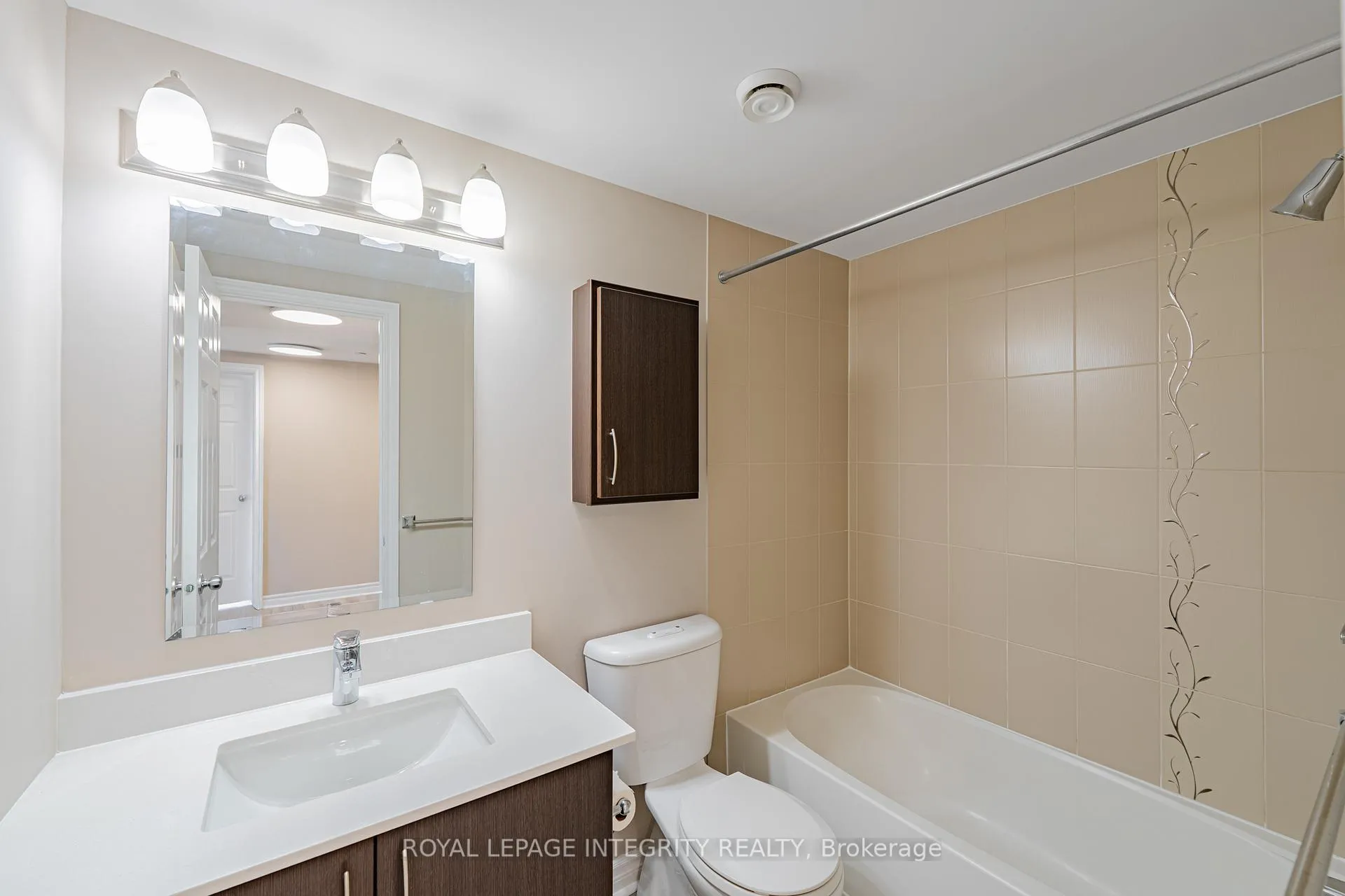 Photo 20 of Unit 305, 301 Bayrose Drive, Ottawa, Barrhaven - Strandherd — HOMEH