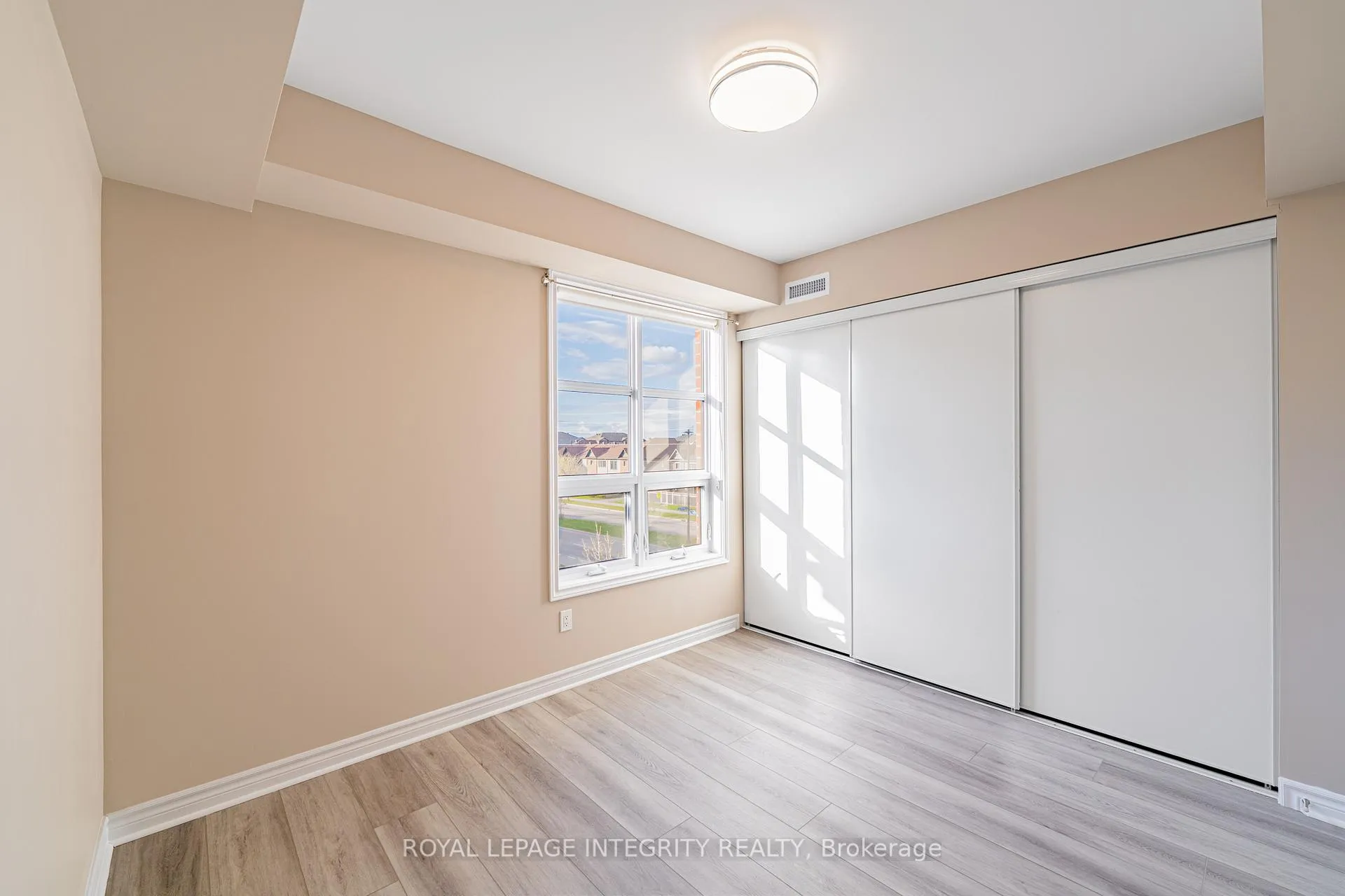 Photo 23 of Unit 305, 301 Bayrose Drive, Ottawa, Barrhaven - Strandherd — HOMEH