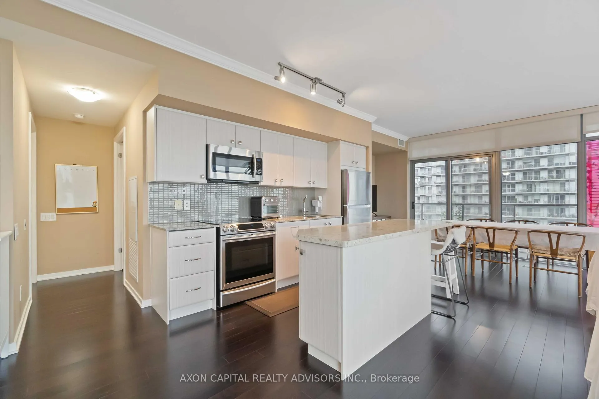 Photo 2 of Unit 1702, 105 The Queensway, Toronto, High Park-Swansea — HOMEH