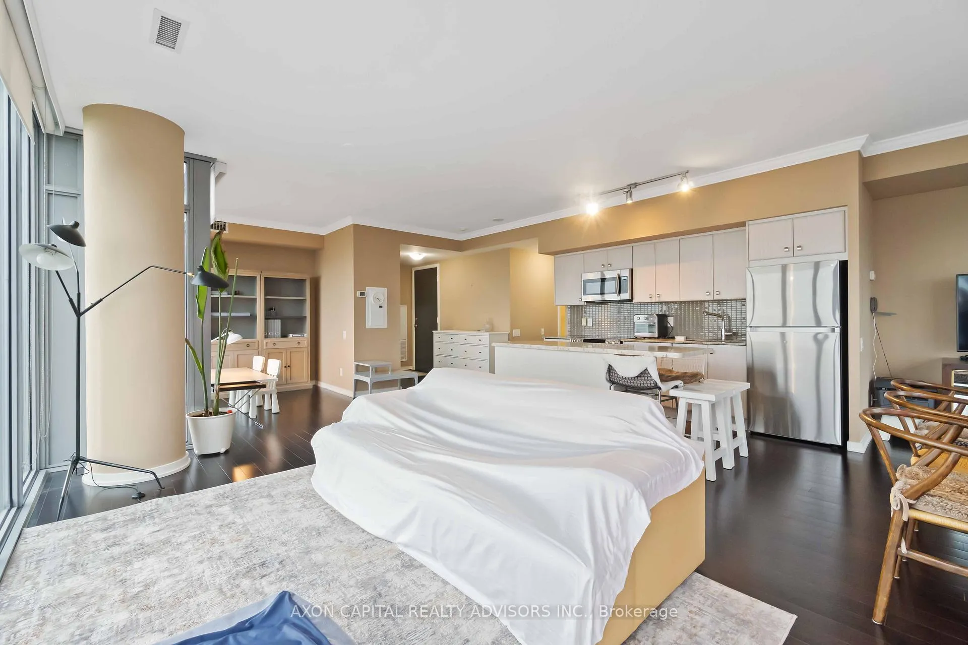 Photo 8 of Unit 1702, 105 The Queensway, Toronto, High Park-Swansea — HOMEH