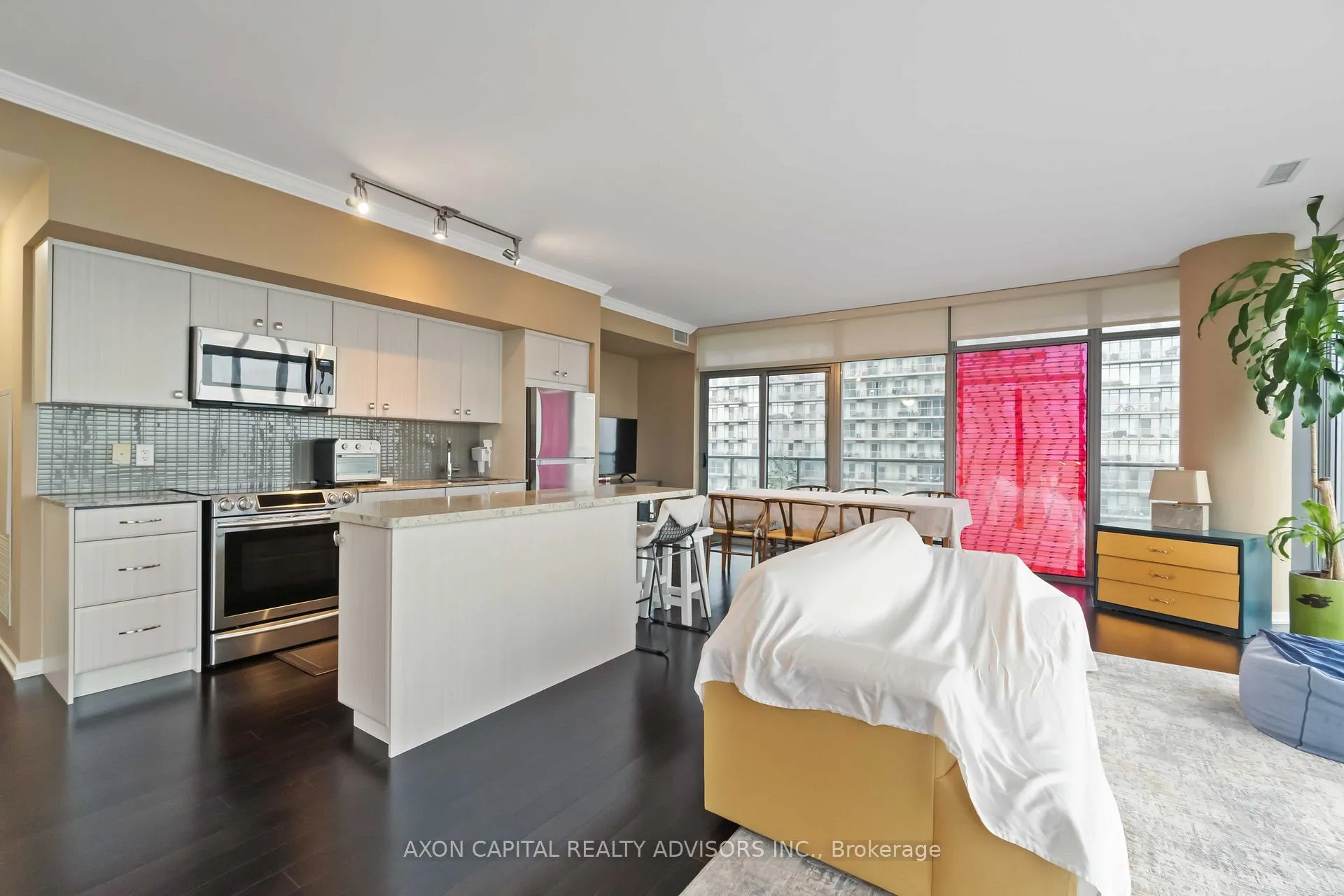 Photo 9 of Unit 1702, 105 The Queensway, Toronto, High Park-Swansea — HOMEH