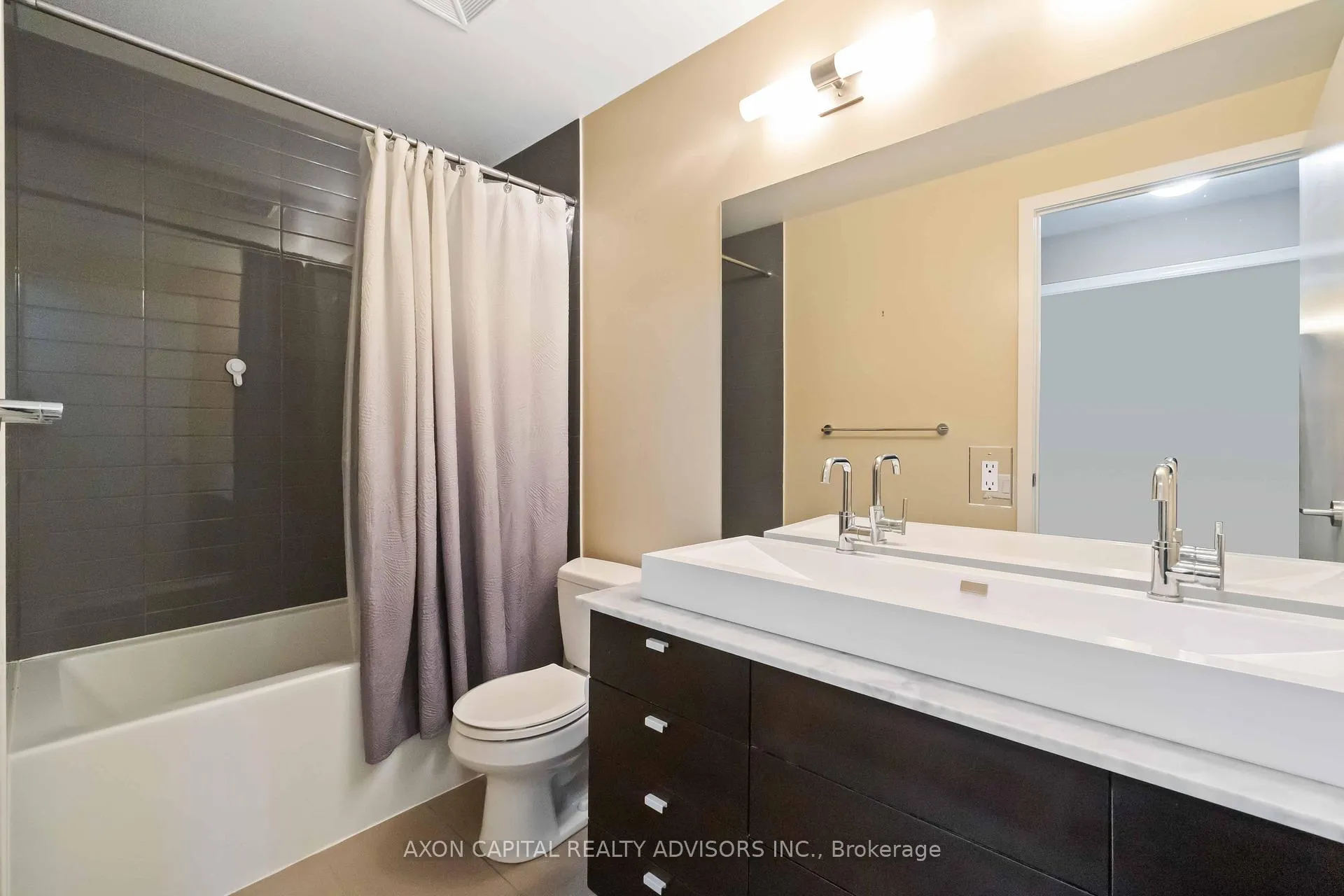 Photo 12 of Unit 1702, 105 The Queensway, Toronto, High Park-Swansea — HOMEH