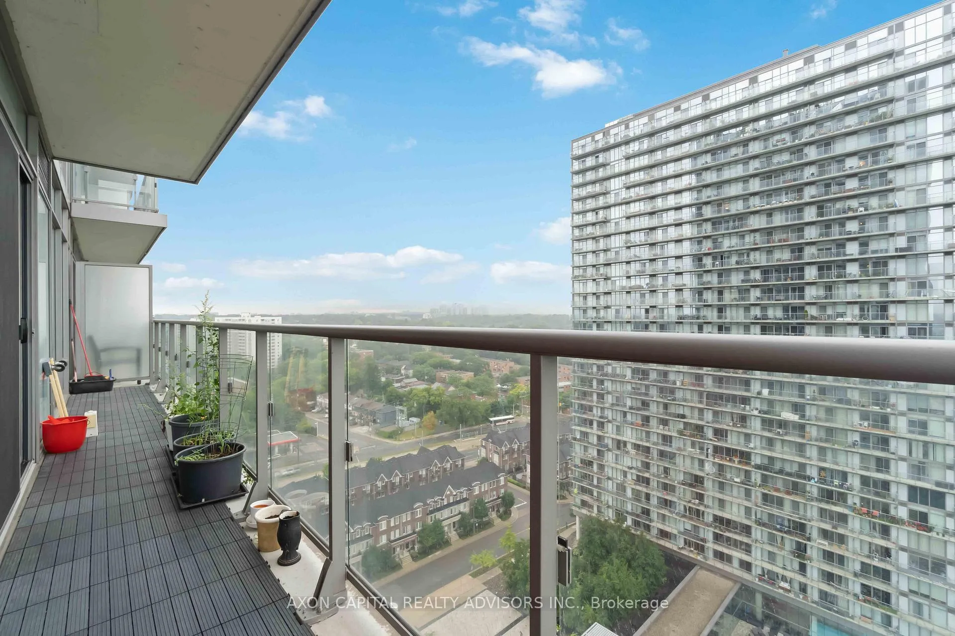 Photo 18 of Unit 1702, 105 The Queensway, Toronto, High Park-Swansea — HOMEH