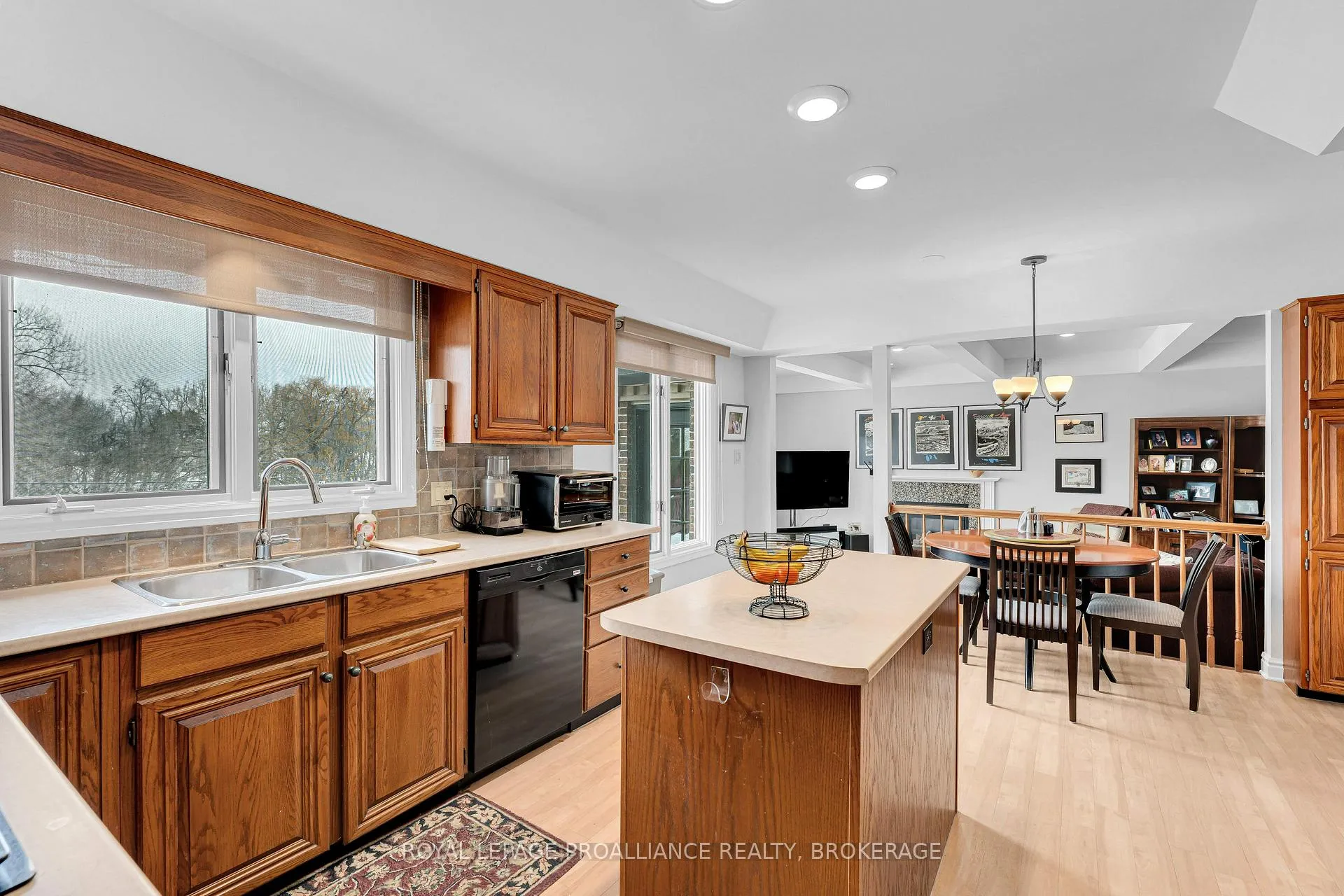 Photo 11 of 907 Brodie Avenue, Kingston, City Southwest — HOMEH
