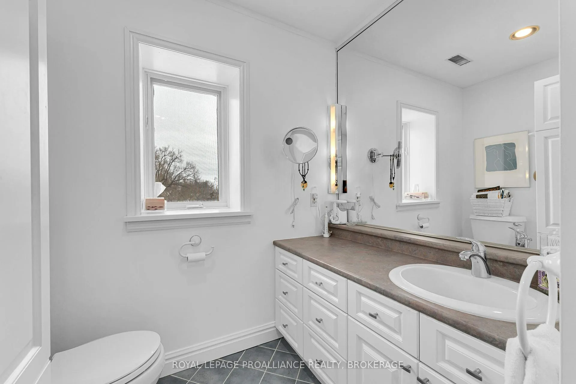 Photo 23 of 907 Brodie Avenue, Kingston, City Southwest — HOMEH