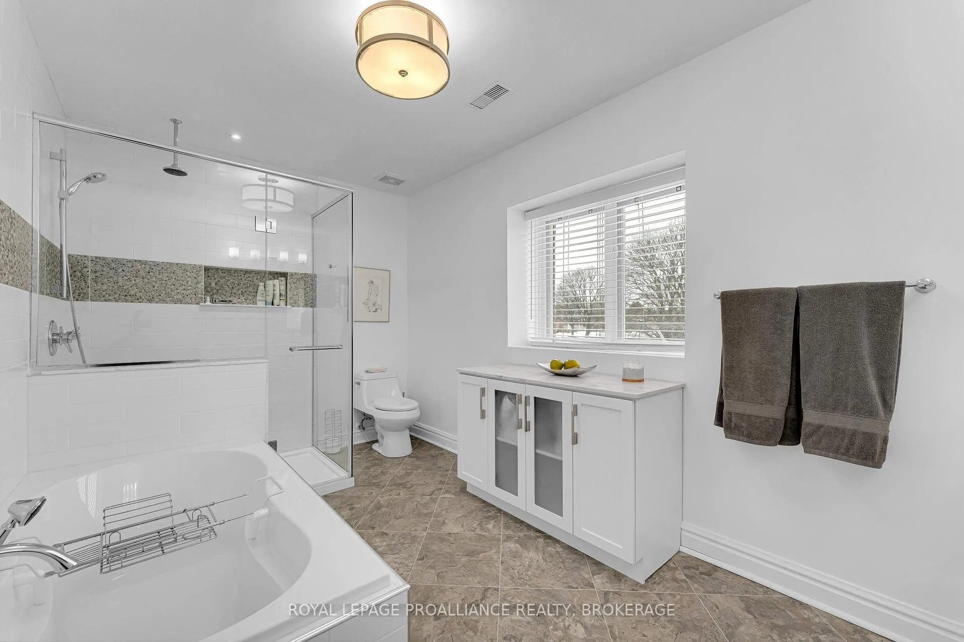 Photo 27 of 907 Brodie Avenue, Kingston, City Southwest — HOMEH