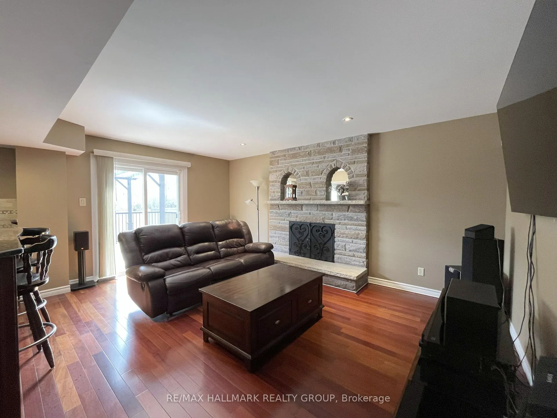 Photo 9 of 2 Inverness Avenue, Ottawa, Borden Farm/Stewart Farm/Carleton Heights/Parkwood Hills — HOMEH