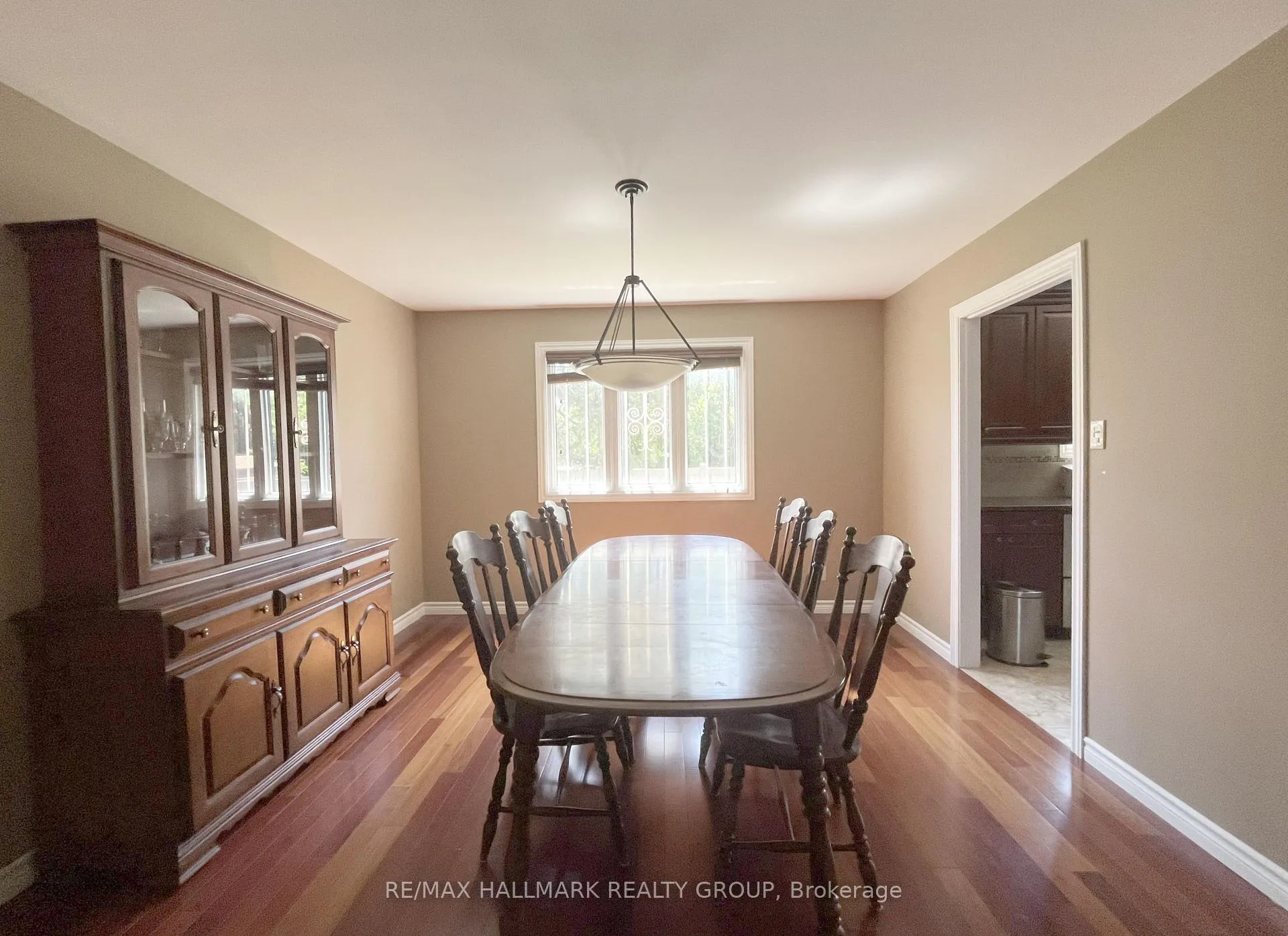 Photo 12 of 2 Inverness Avenue, Ottawa, Borden Farm/Stewart Farm/Carleton Heights/Parkwood Hills — HOMEH