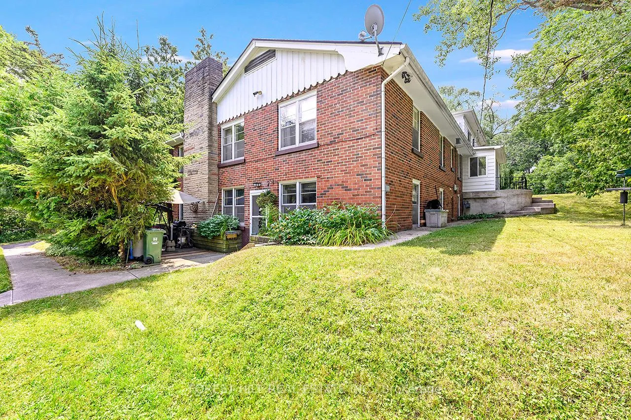 Photo 2 of 18 Sullivan's Lane, Hamilton, Dundas — HOMEH