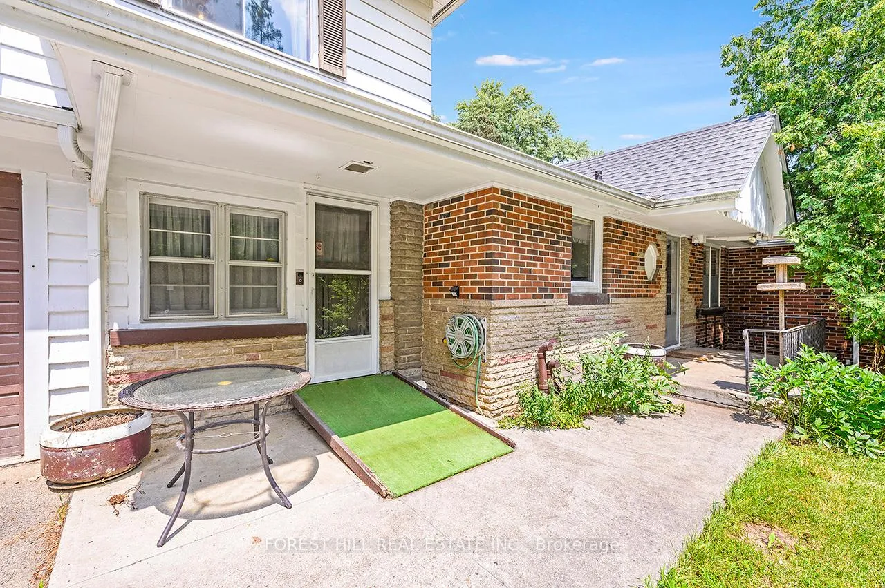 Photo 13 of 18 Sullivan's Lane, Hamilton, Dundas — HOMEH