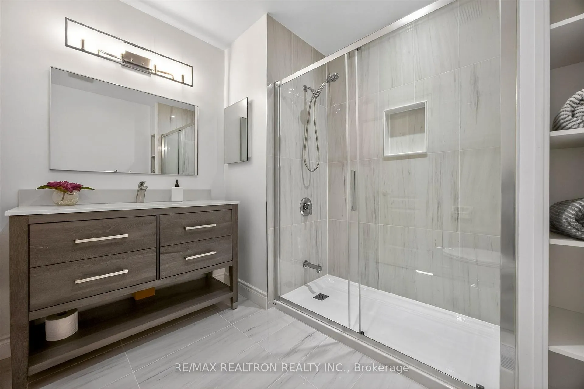 Photo 24 of Unit 22, 100 Laguna Parkway, Ramara, Rural Ramara — HOMEH