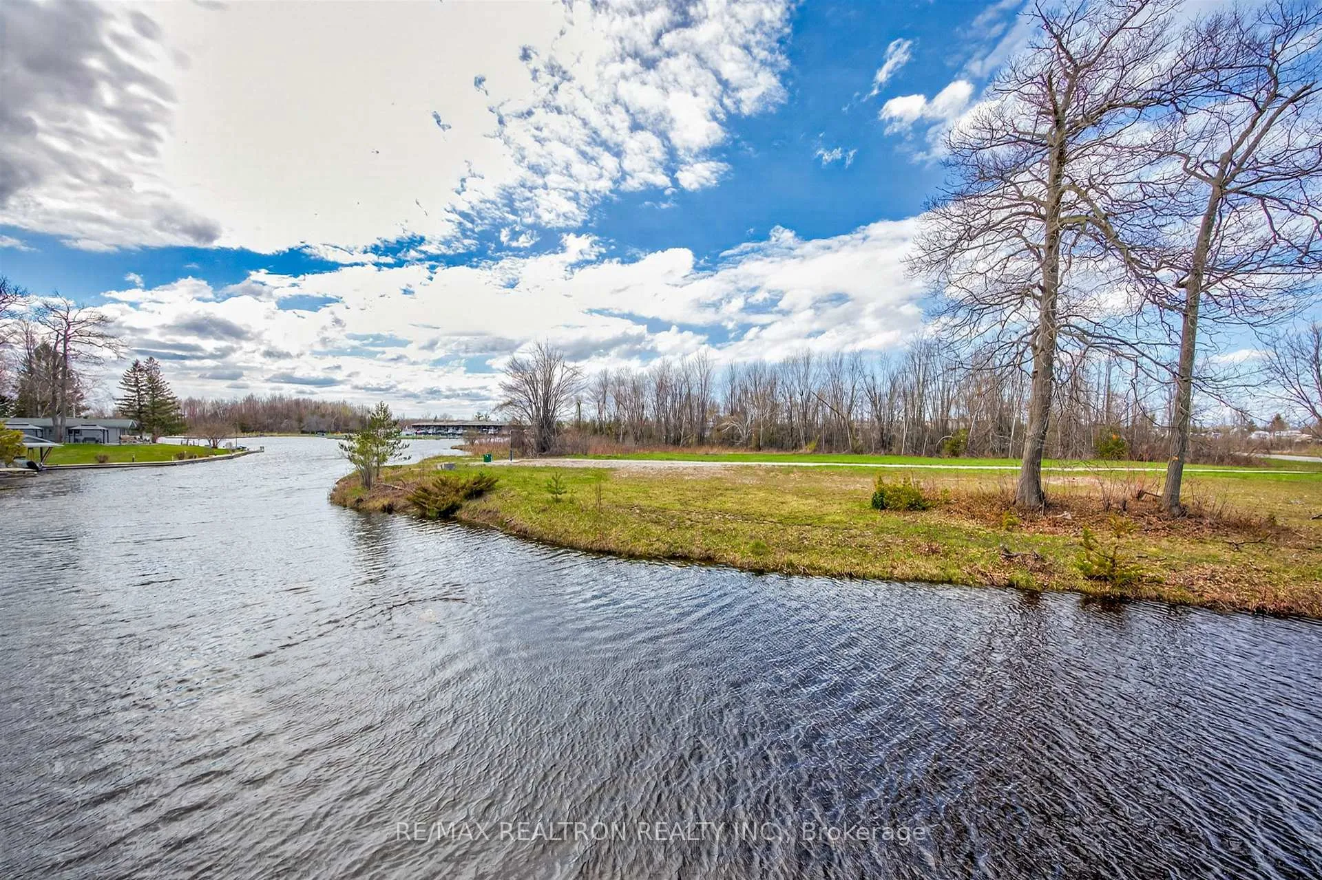 Photo 33 of Unit 22, 100 Laguna Parkway, Ramara, Rural Ramara — HOMEH