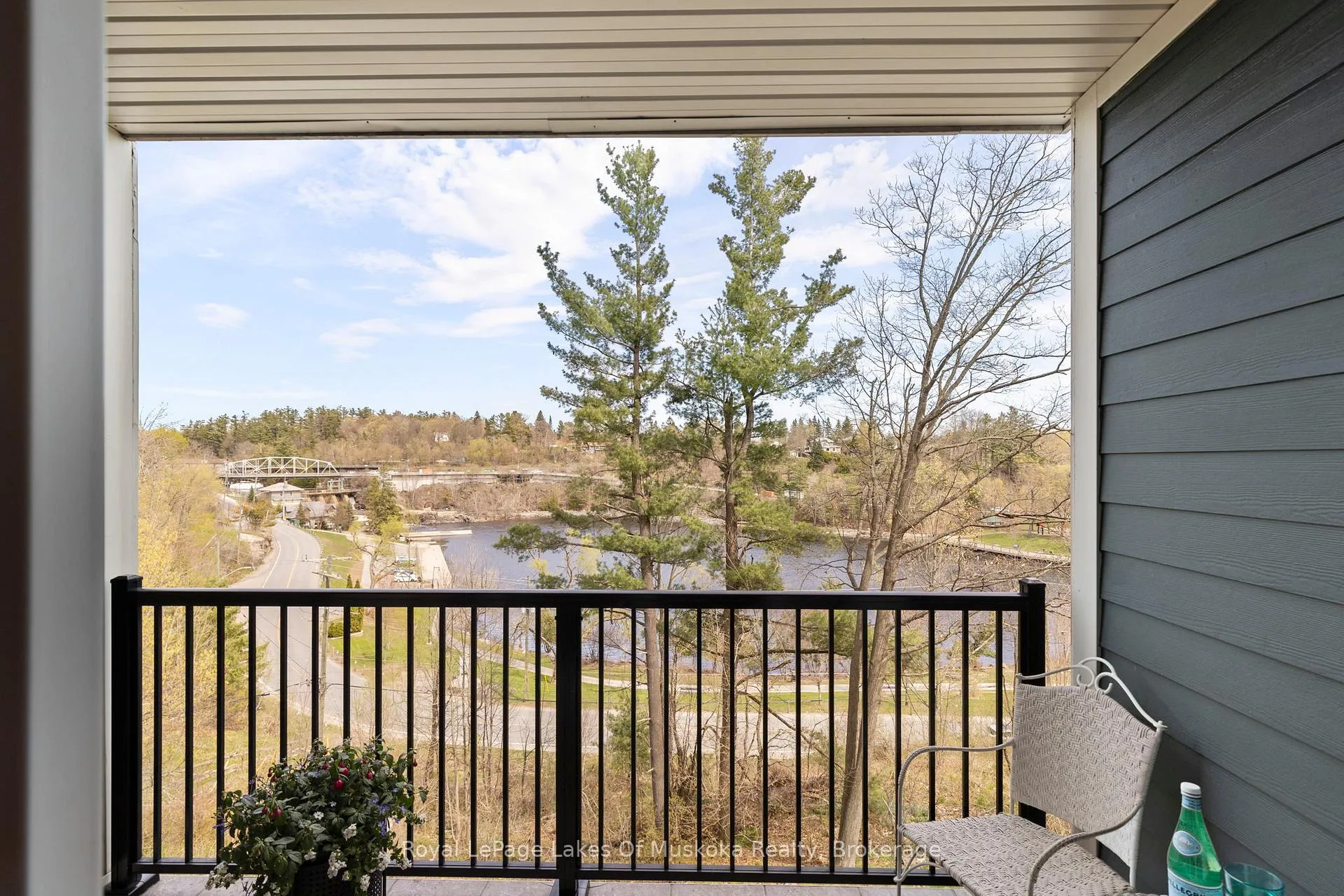 Photo 18 of Unit 103, 10 Kimberley Avenue, Bracebridge, Macaulay — HOMEH