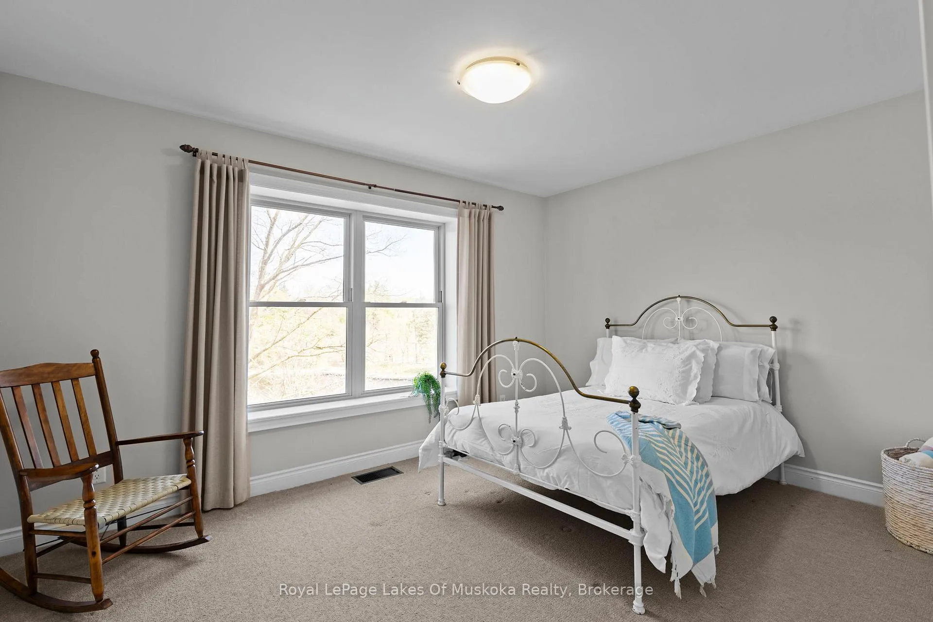 Photo 21 of Unit 103, 10 Kimberley Avenue, Bracebridge, Macaulay — HOMEH